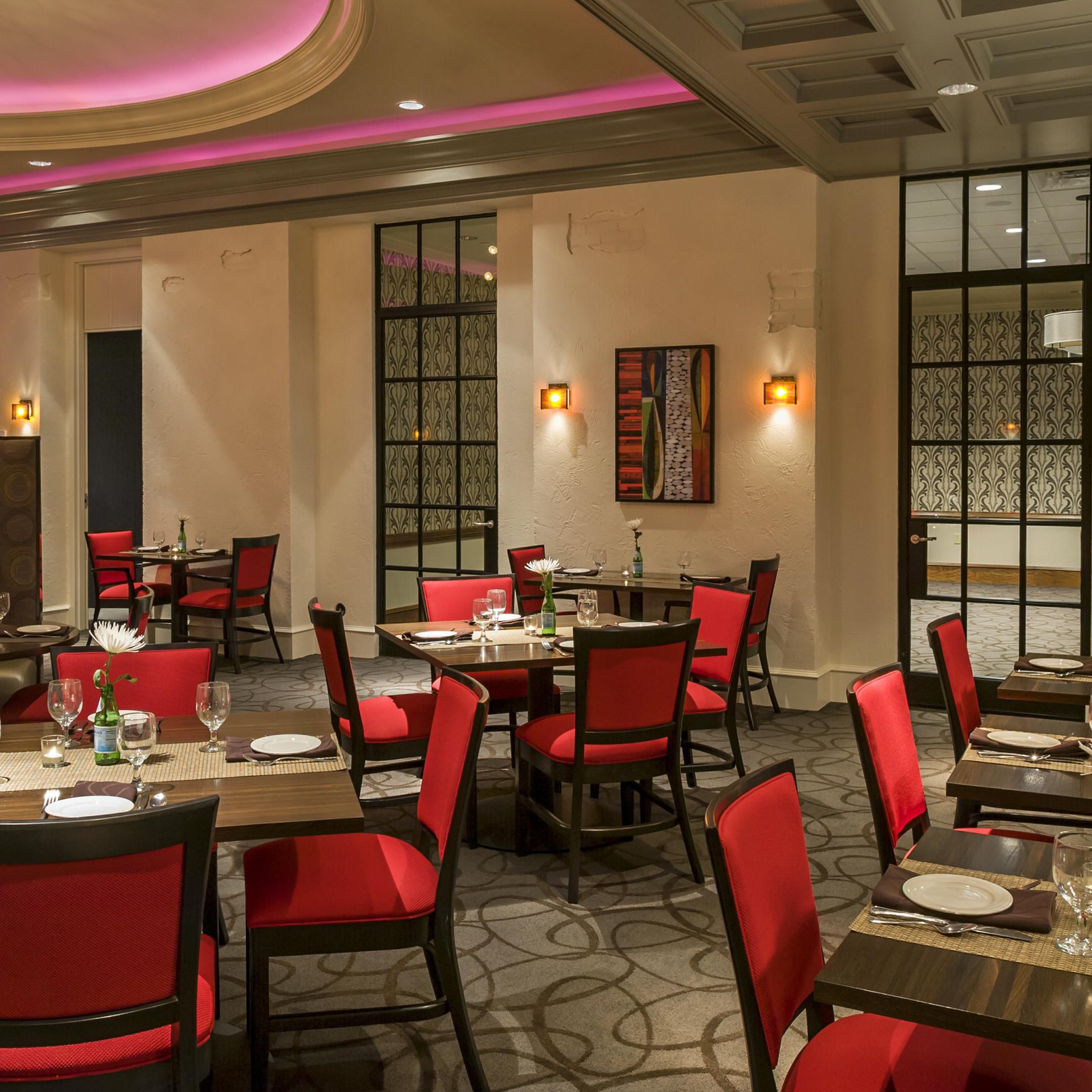 Crowne Plaza Lansing West Business Hotels in Lansing, MI