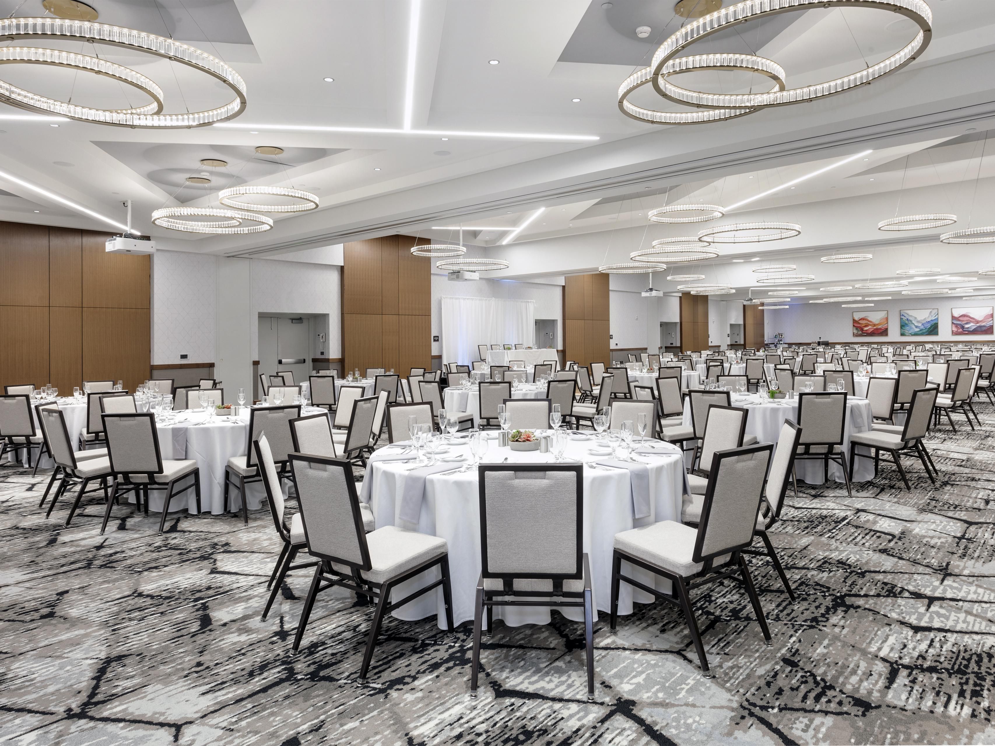 The best place to host a convention, conference, wedding, or business meeting, we offer 15 meeting spaces to choose from. Host celebrations in our Royale Ballroom or schedule an impromptu meeting with a small group of colleagues at The Studio. Our dedicated team of professionals will work with you to host your ideal event.