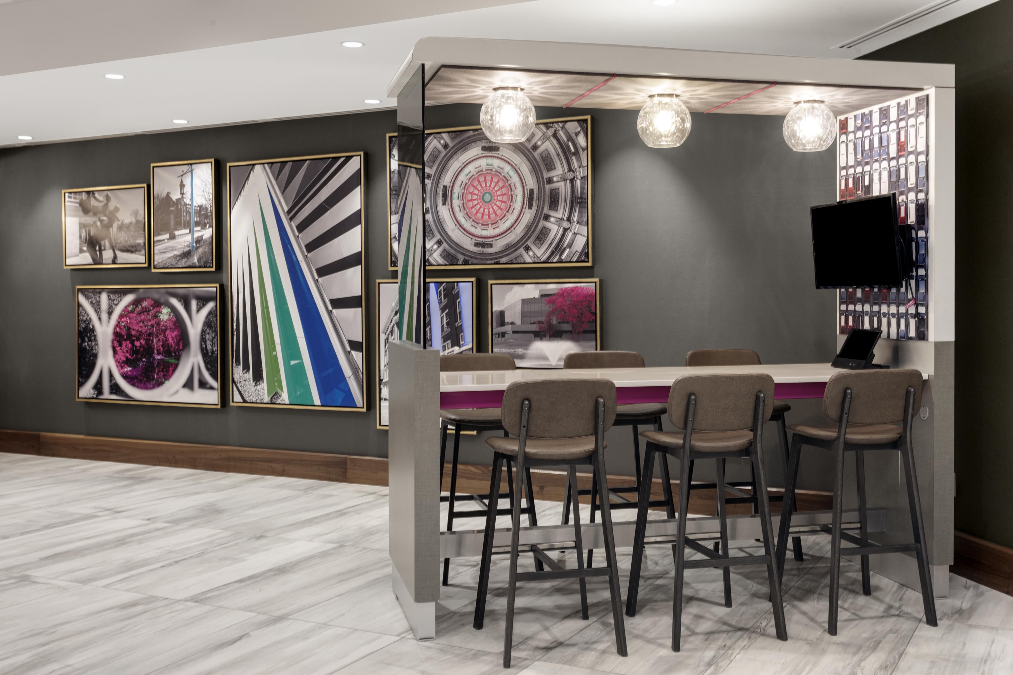 Crowne Plaza Lansing West Business Hotels In Lansing Mi