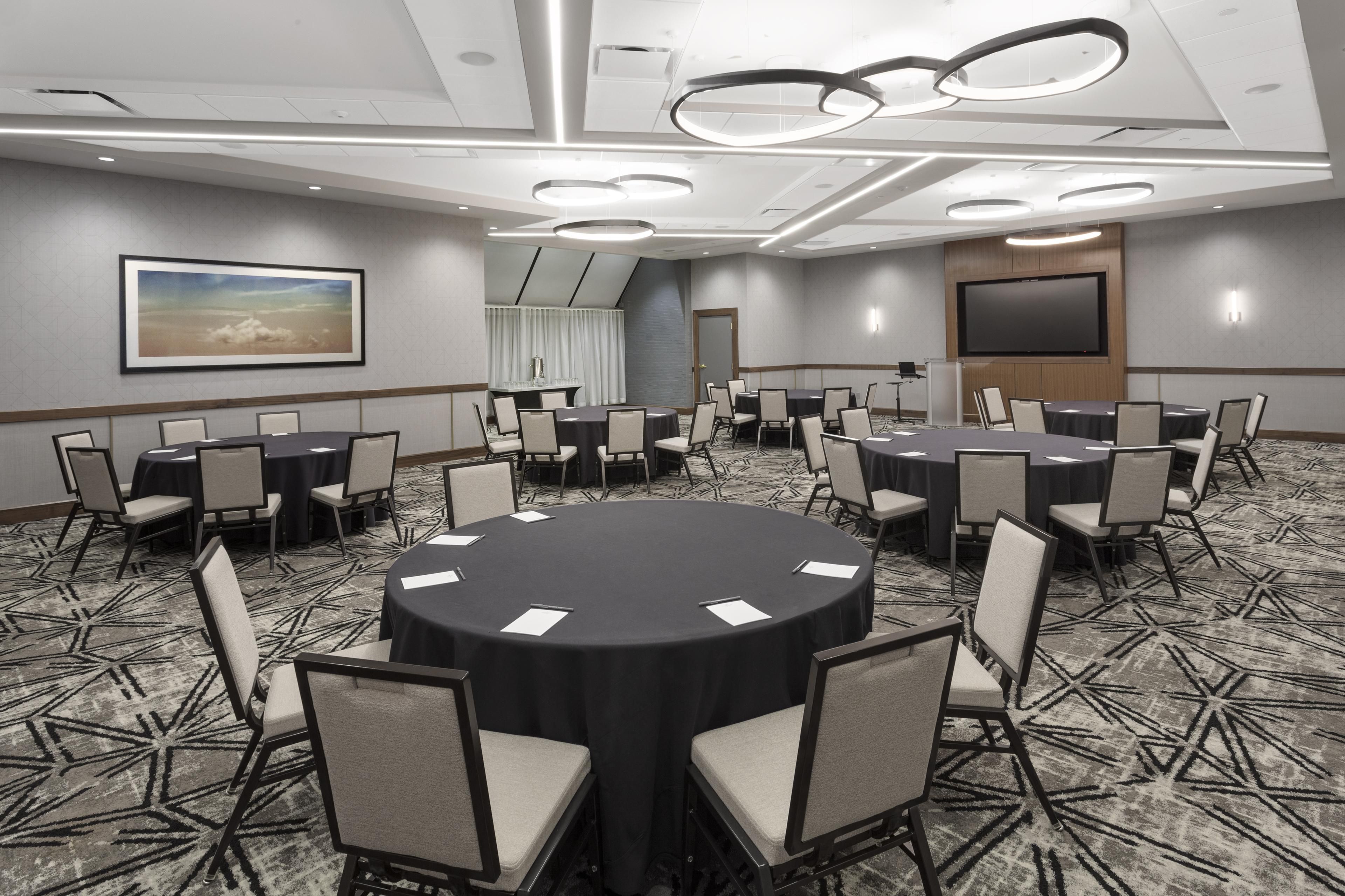 Aurora meeting room at Crowne Plaza Lansing