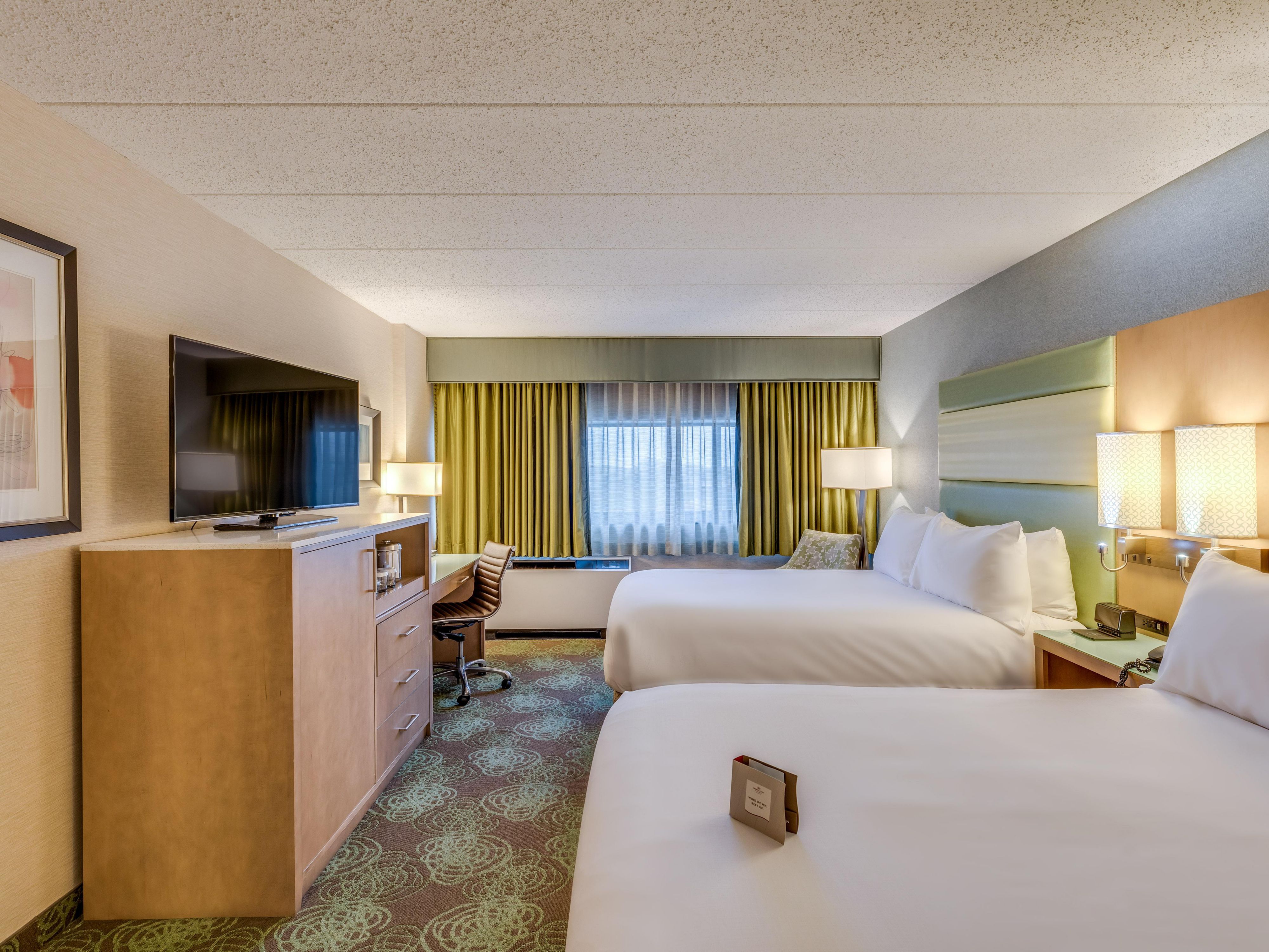 Crowne Plaza Lansing West | Hotels in Lansing, MI