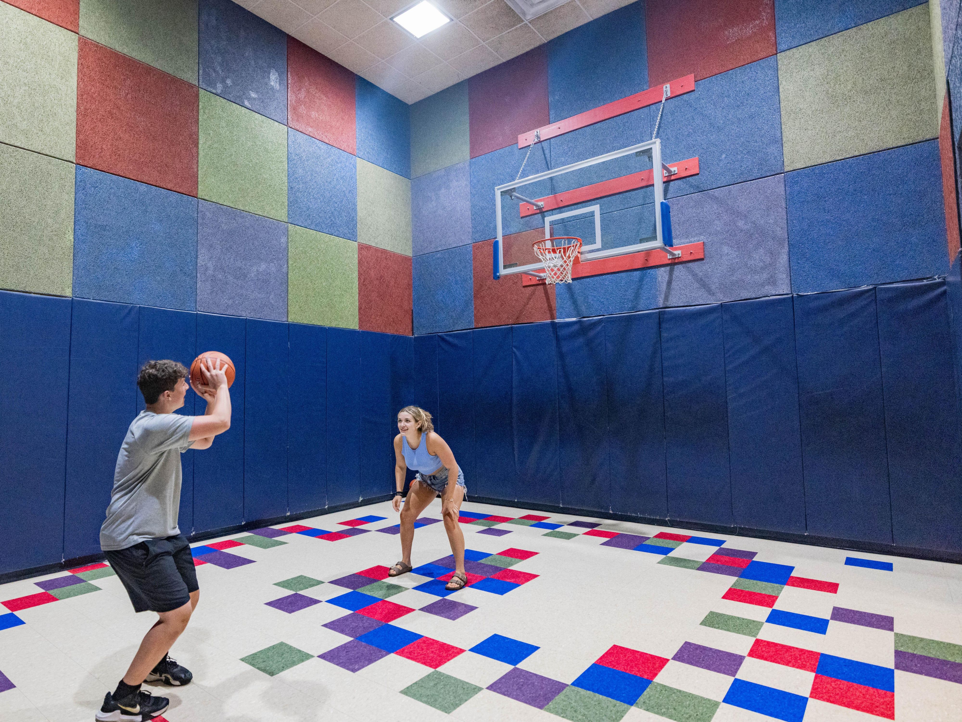 No matter what the weather looks like outside, you can play a game of basketball in our indoor sport court at any time. Lace up your sneakers, round up a group of friends and get moving.