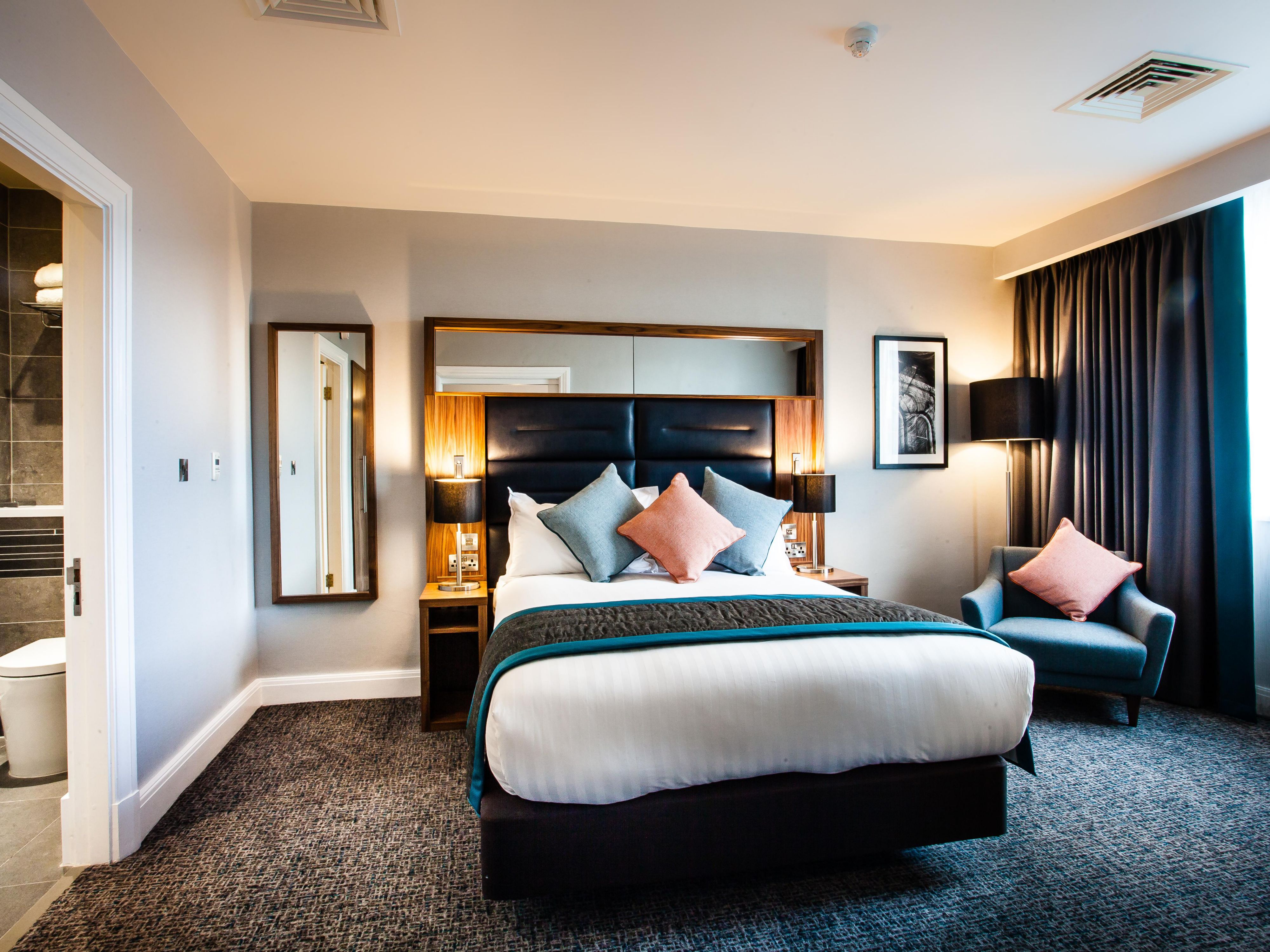 EXECUTIVE SUITE