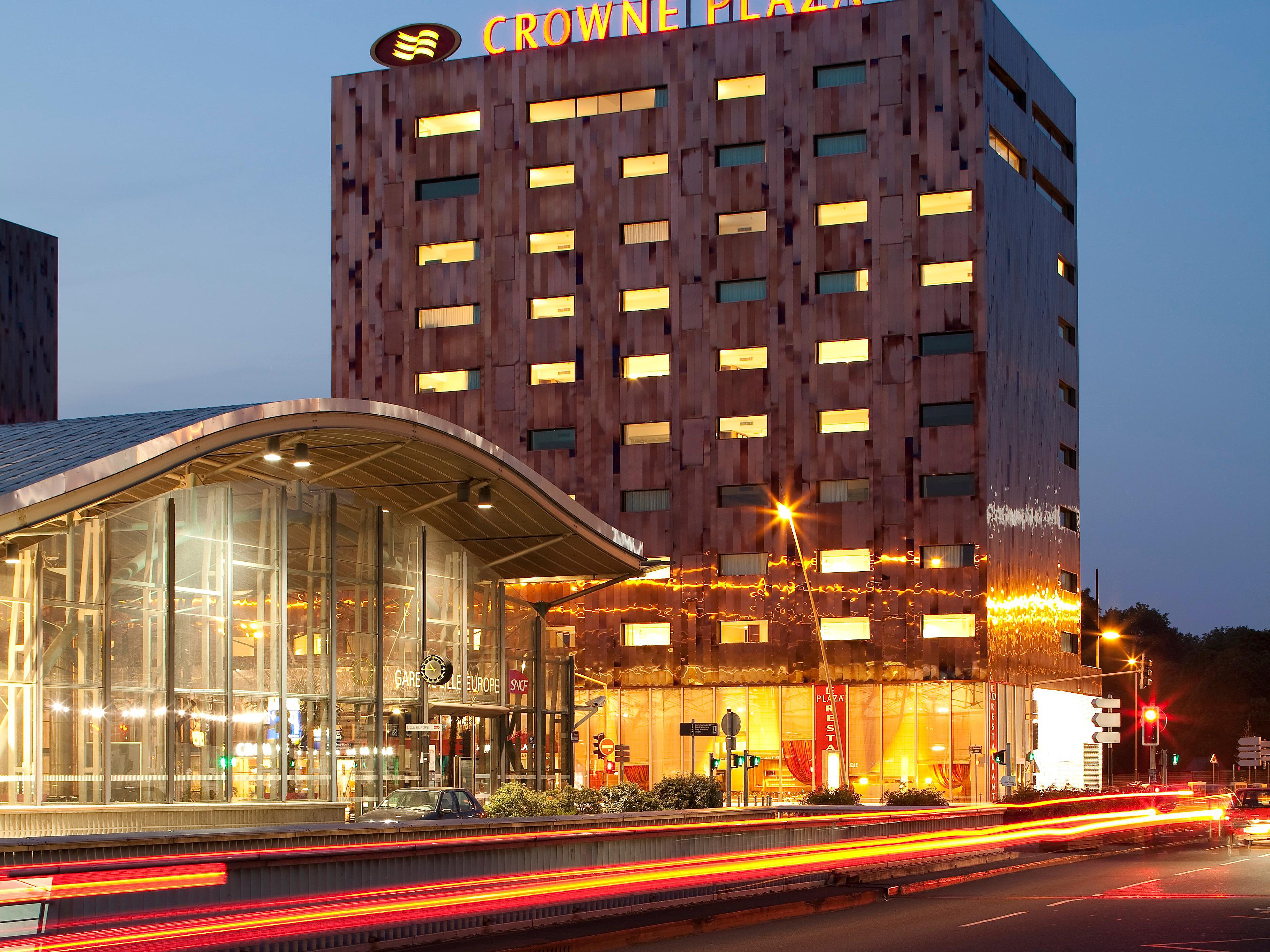 Business Hotel In Lille Crowne Plaza Lille Euralille