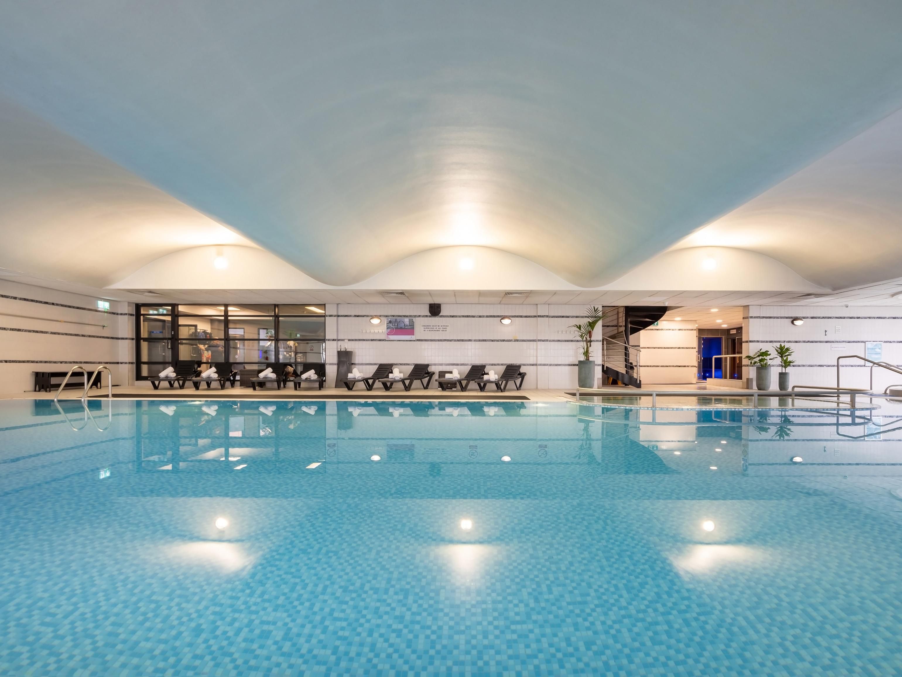 Our gym and pool are open Monday to Friday from 6am to 10pm and Saturday to Sunday 7am to 9pm With spectacular views across the River Mersey, Children swim times Monday to Thursday from 9am to12noon and 2pm to 6pm Friday from 9am to12noon and 2pm to 8pm Saturday to Sunday 8am to 7pm