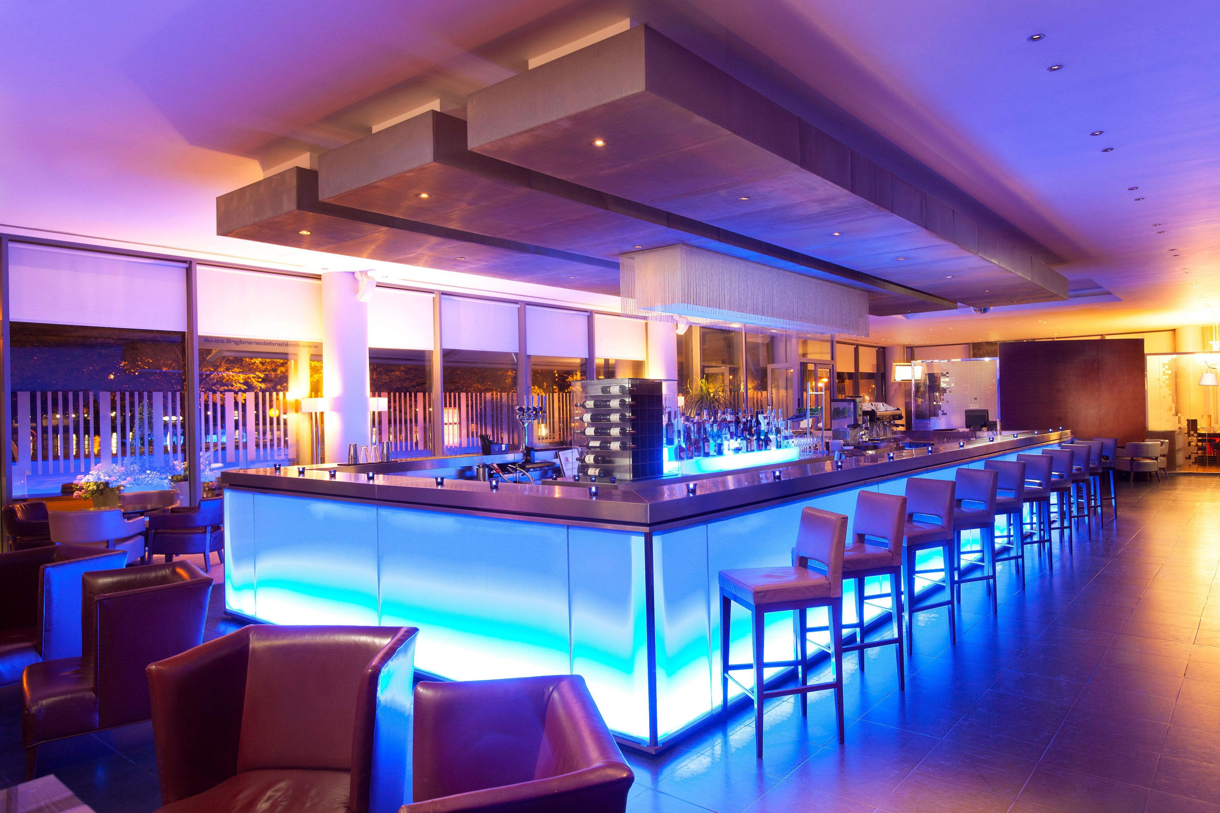 Docklands Bar &amp; Grill serves great drinks and bar food until late