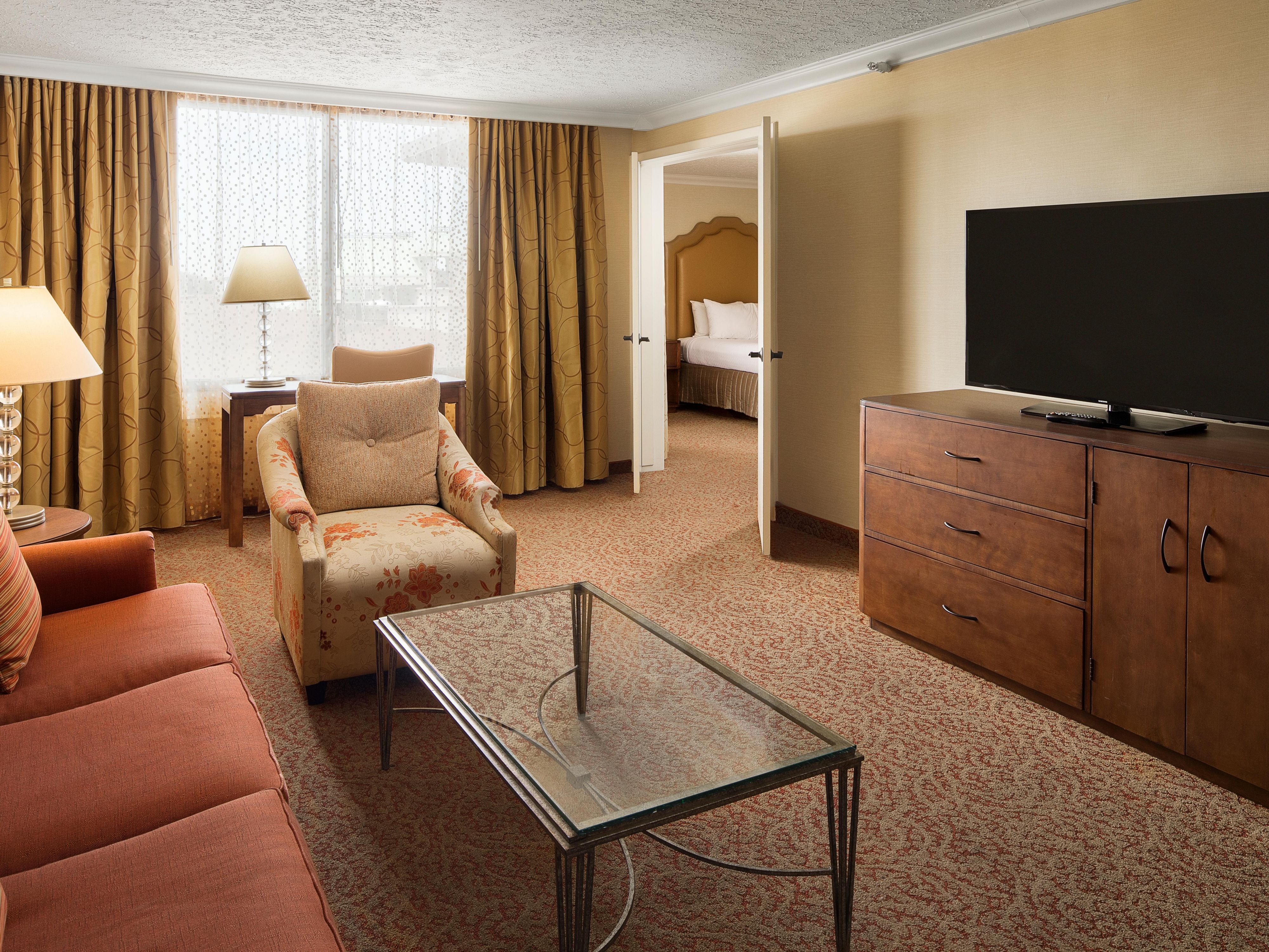 Choose from a variety of spacious one and two- bedroom suites for extra comfort and convenience during your stay. Whether you are hosting a hospitality event, need a separate room for small meetings or work space, or are looking for something special for that romantic getaway, Crowne Plaza Louisville Expo Ctr. has a suite that will fit your needs.