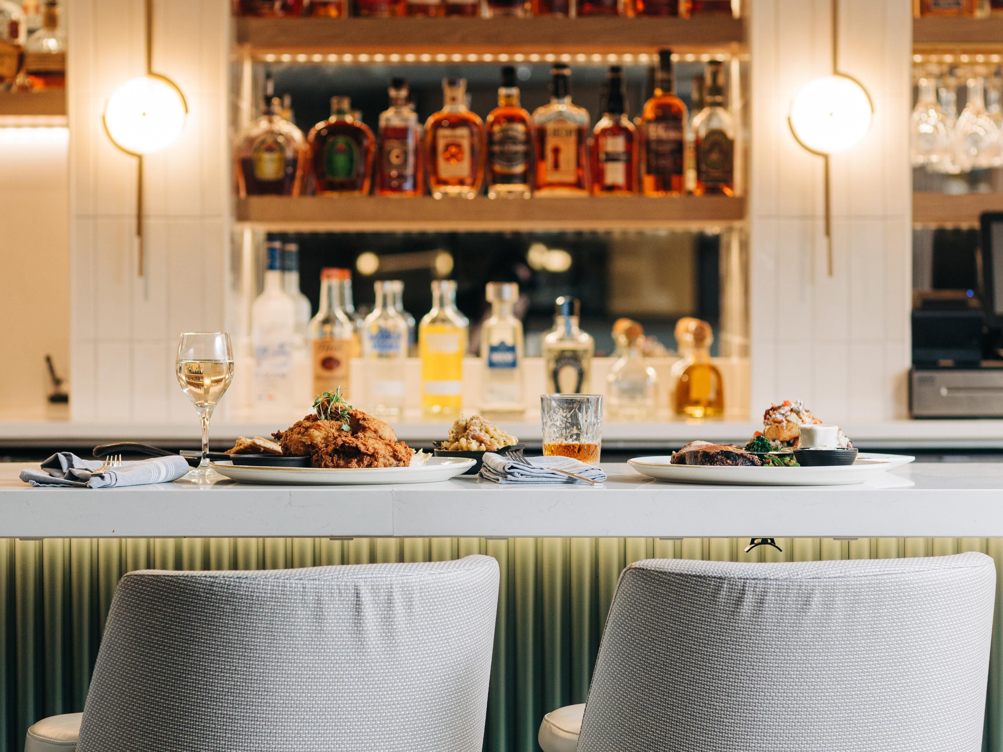 bar at al's table