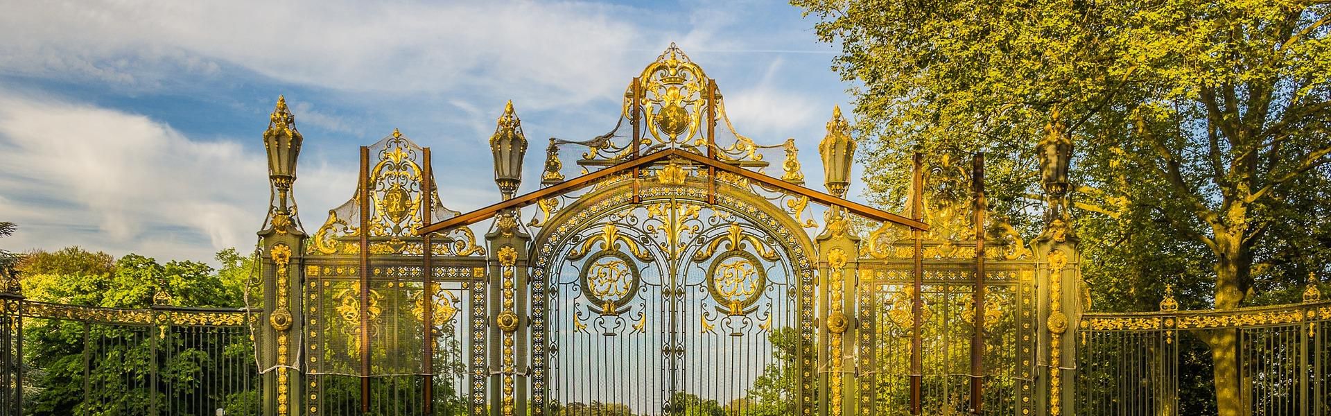 The parc de la tête d'or, biggest geenspace in the city