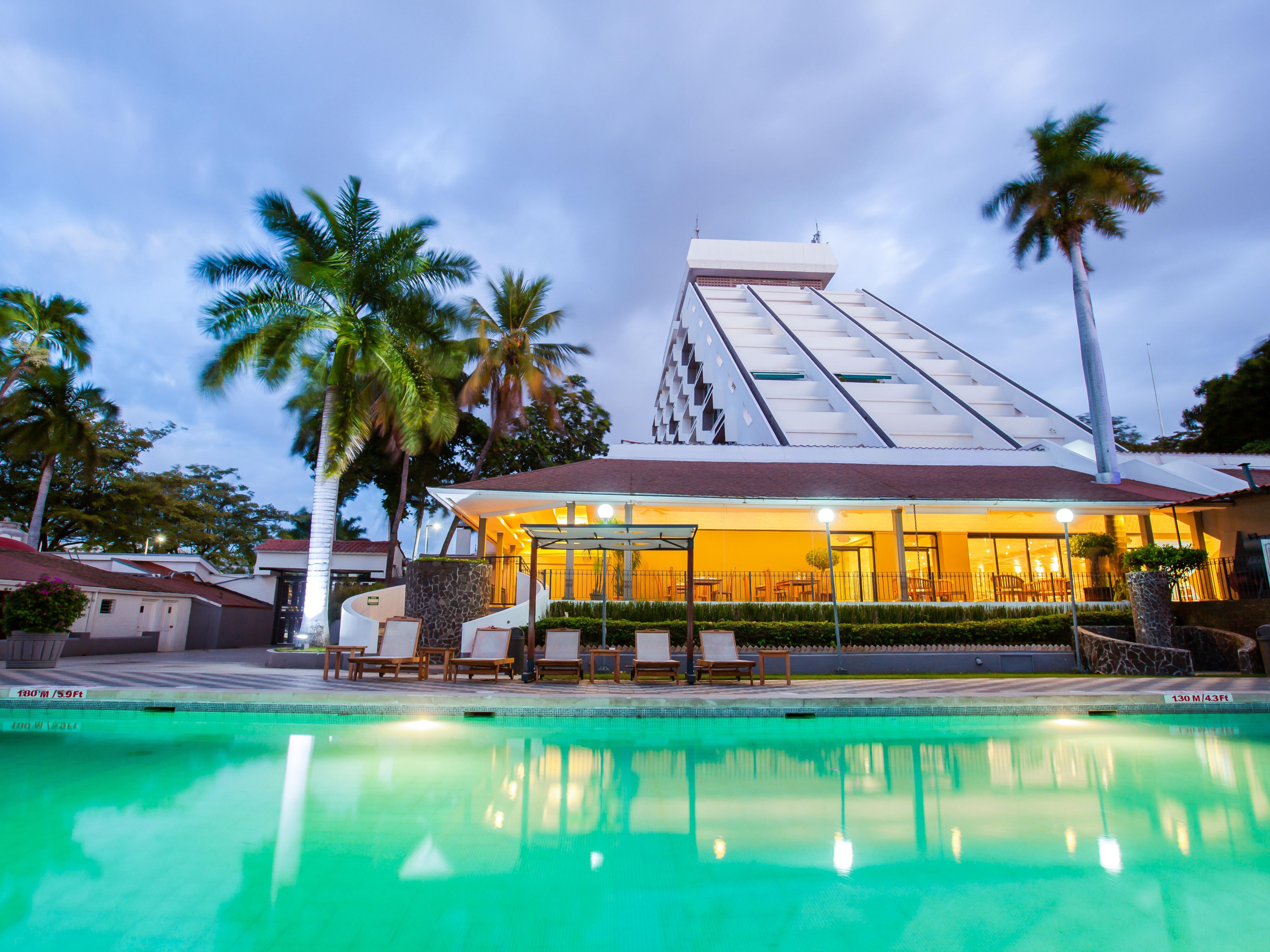 Enjoy our Day Pass Monday through Friday! Full-day access to the pool from 9 a.m. to 5 p.m., plus a credit redeemable on our restaurant menu. And don’t miss our delicious barbecues on Saturdays and Sundays. Enjoy an amazing day!