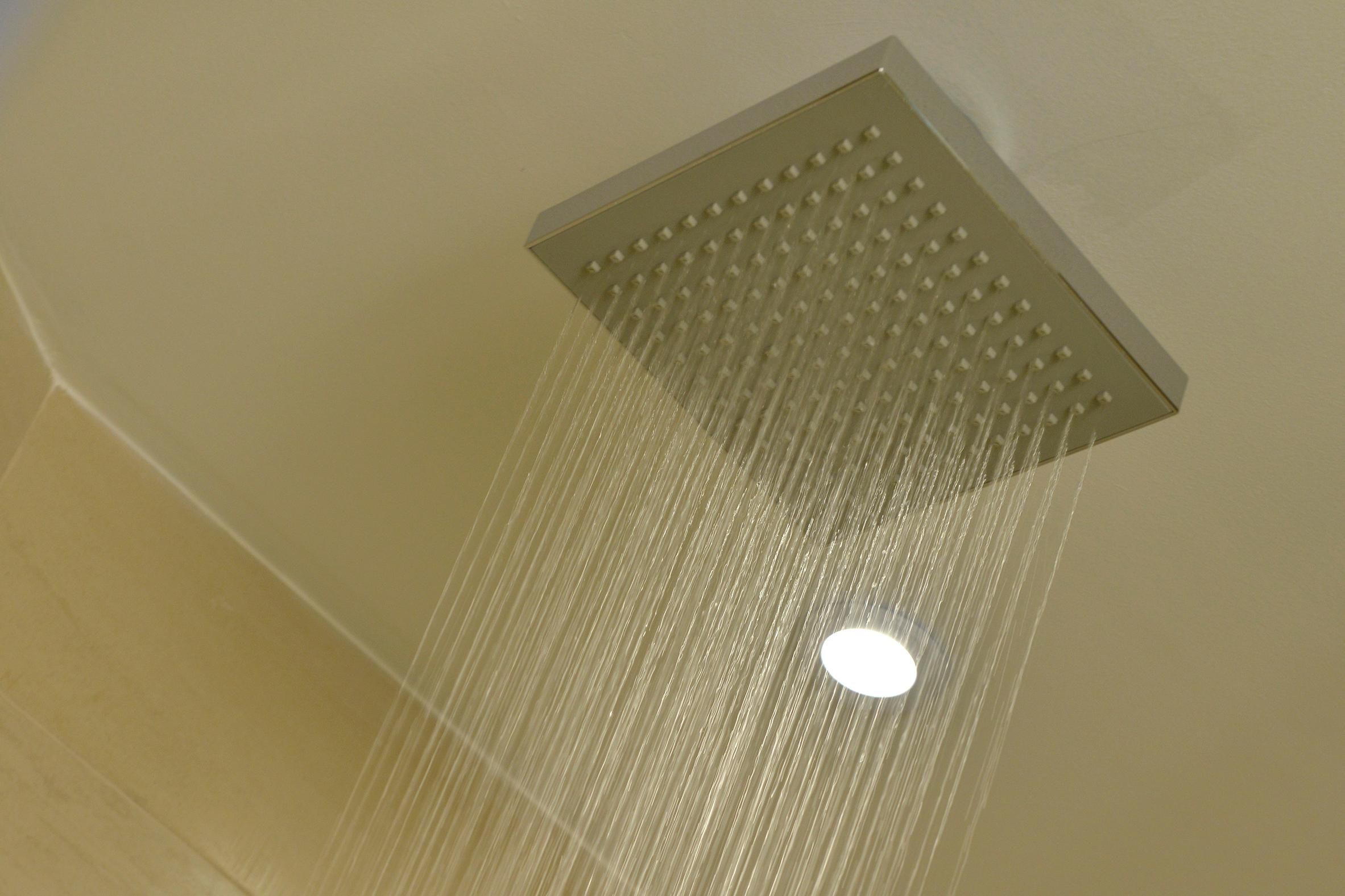 Rain shower - Bathroom