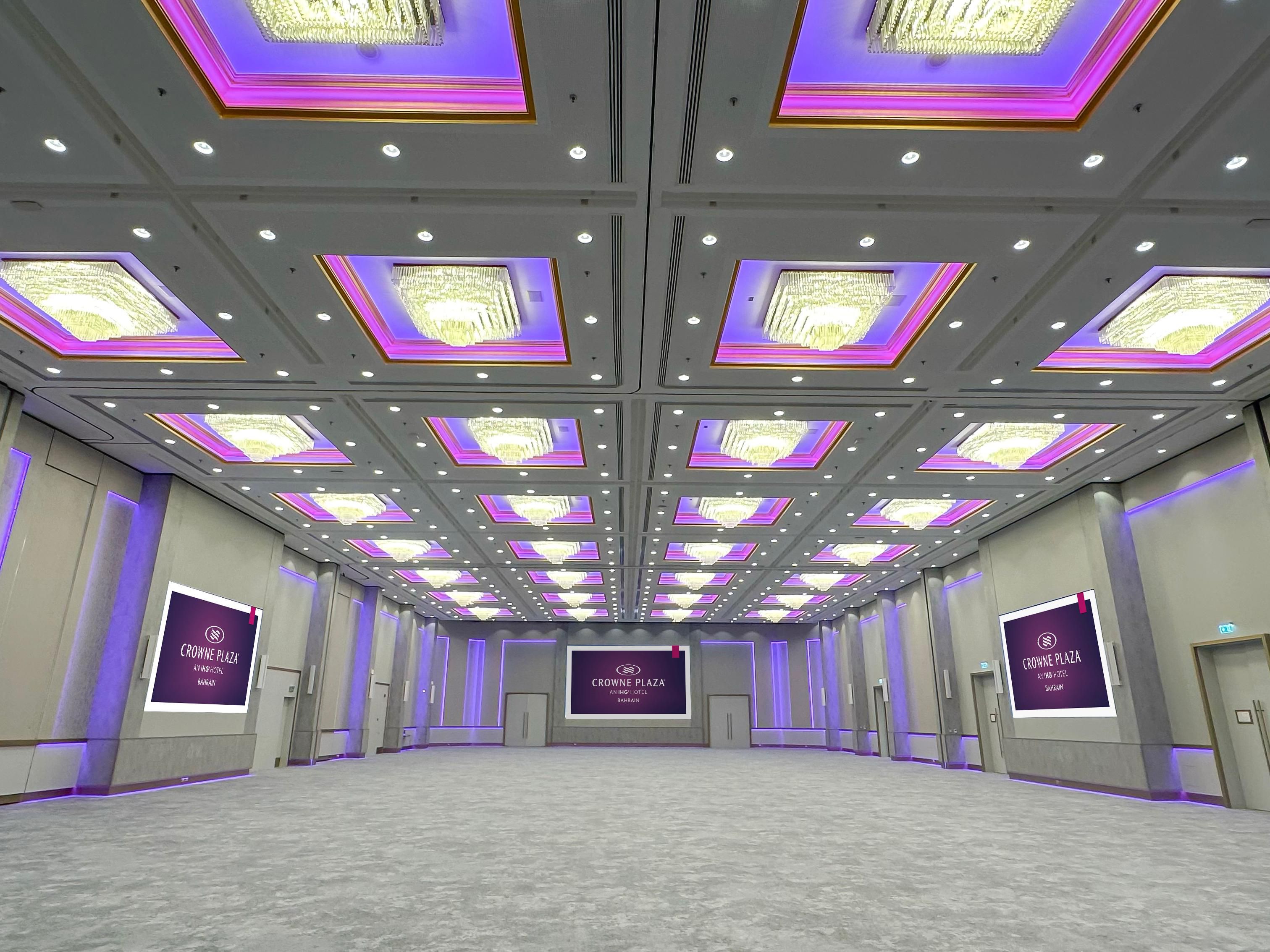 Bahrain Conference Centre, is a leading venue for conferences and exhibitions, catering to more than 2000 delegates. Supporting the 1,200 square meters of primary conference and banqueting area, is a further 8 individually appointed meeting rooms, a VIP lounge and a large lobby and pre-function area.