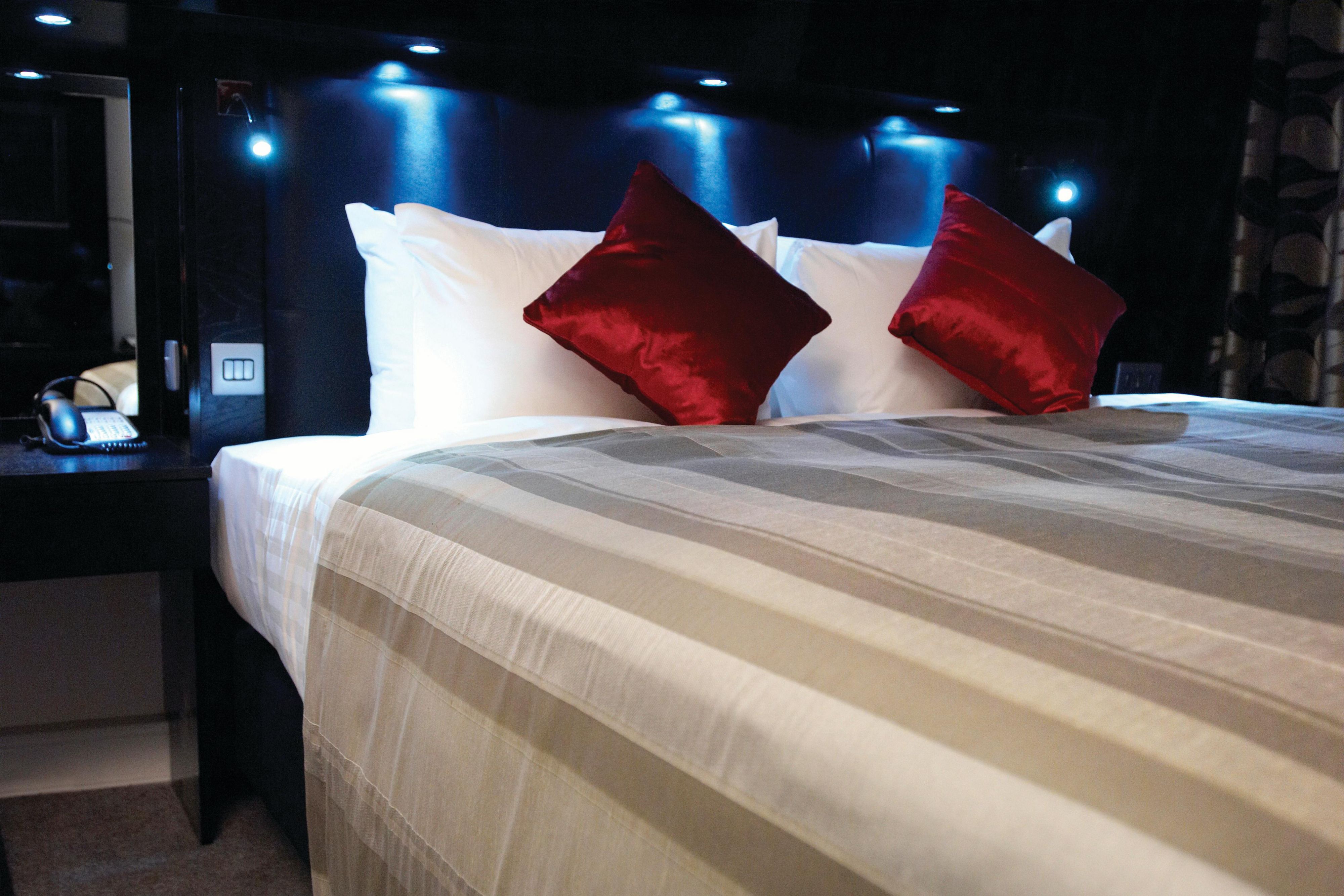 Book a King Bed Guest Room for access to the exclusive Club Lounge
