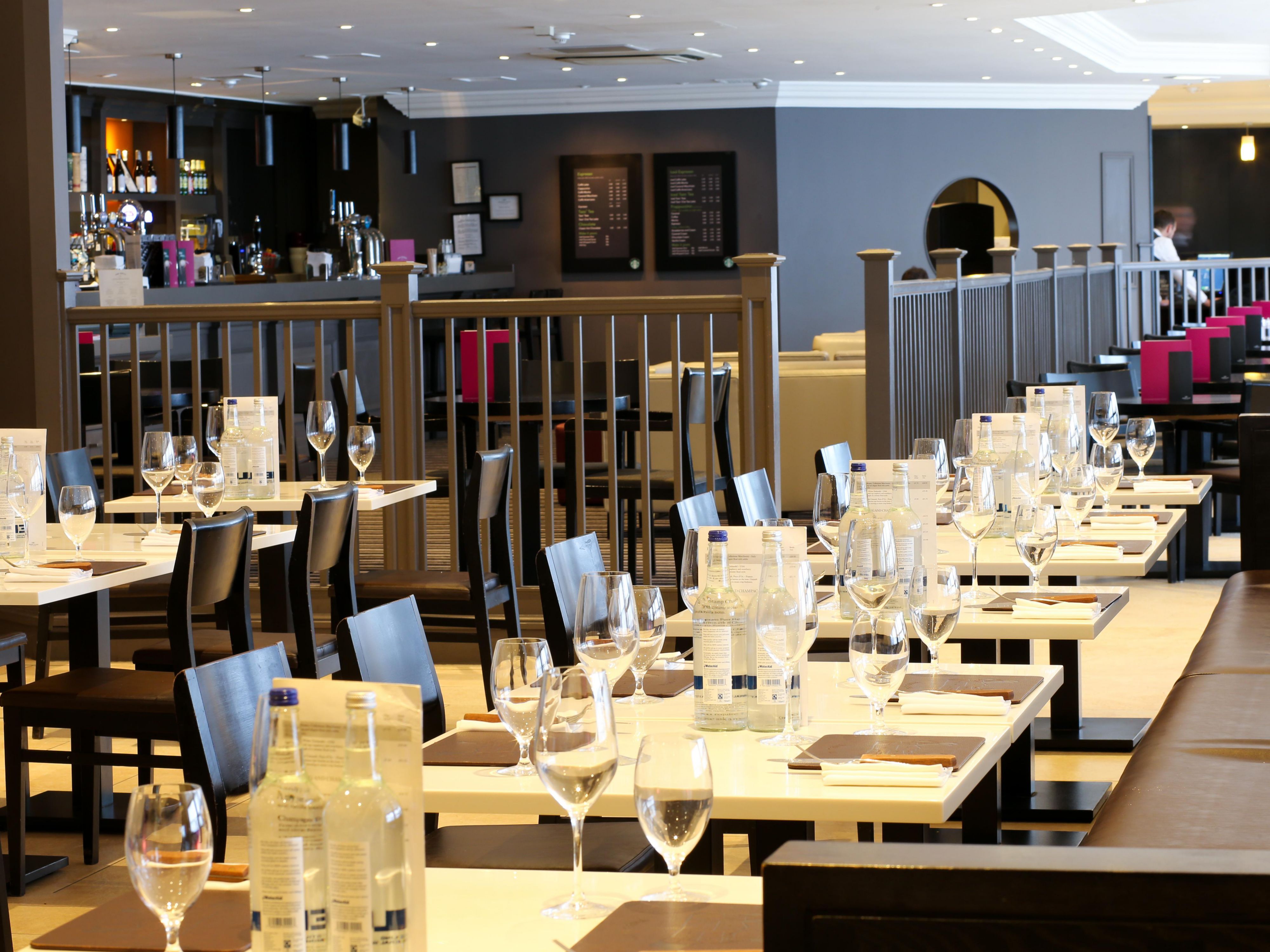 We offer a range of dining options to suit all tastes. The Grill is open for breakfast and dinner serving modern cuisine in a relaxed atmosphere or choose Sampans with its menu inspired by Thai, Malaysian and Chinese cuisine. Callaghan’s Irish Bar is perfect for drinks with friends or a family meal of traditional fayre.   
