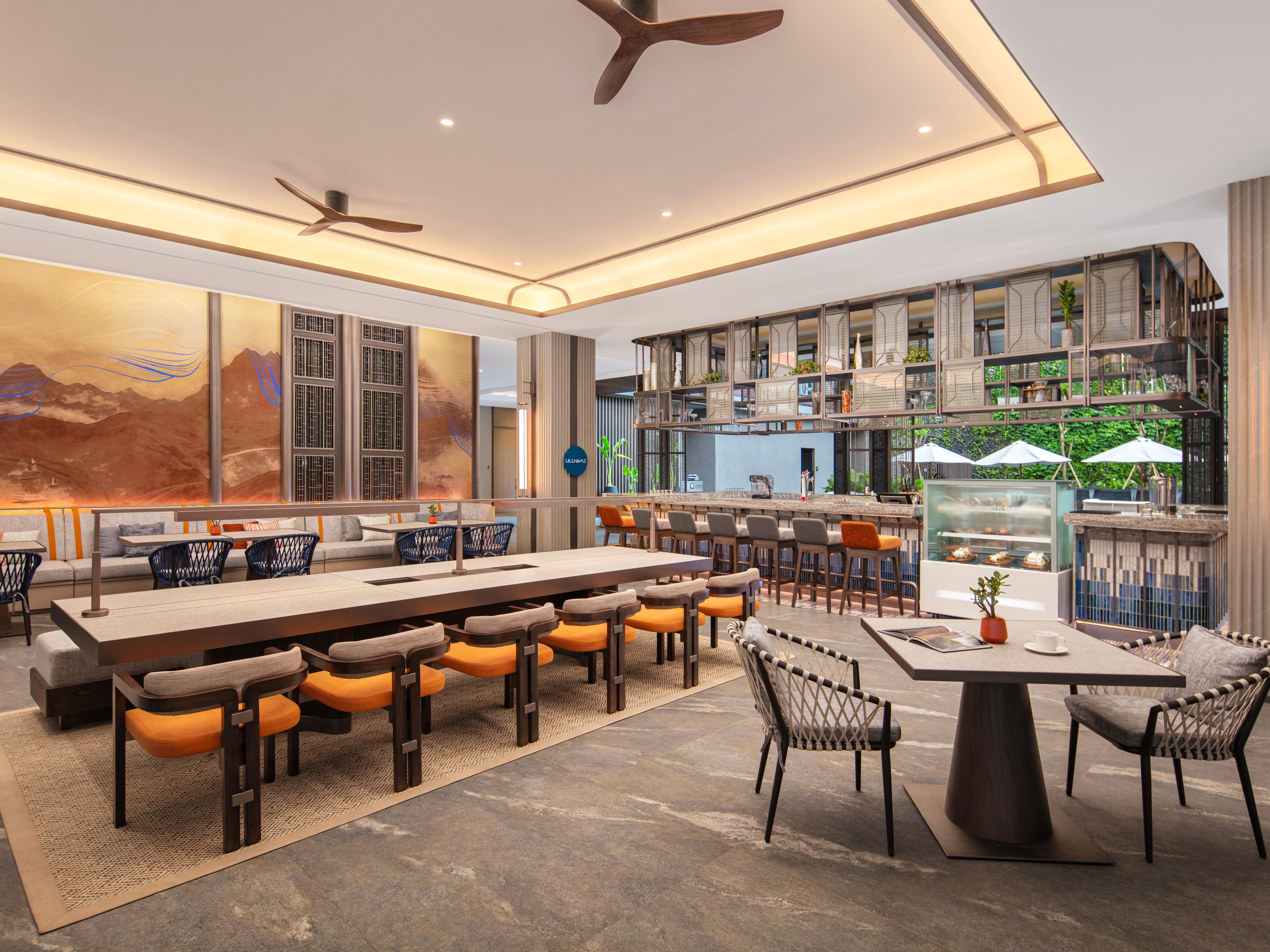 Entra en Ulu Wae Bar y siente el ritmo. Saboree cócteles, brinde con excelentes vinos y disfrute del animado ambiente. Cada visita es una oportunidad para relajarse, conectarse y rejuvenecer su espíritu.
