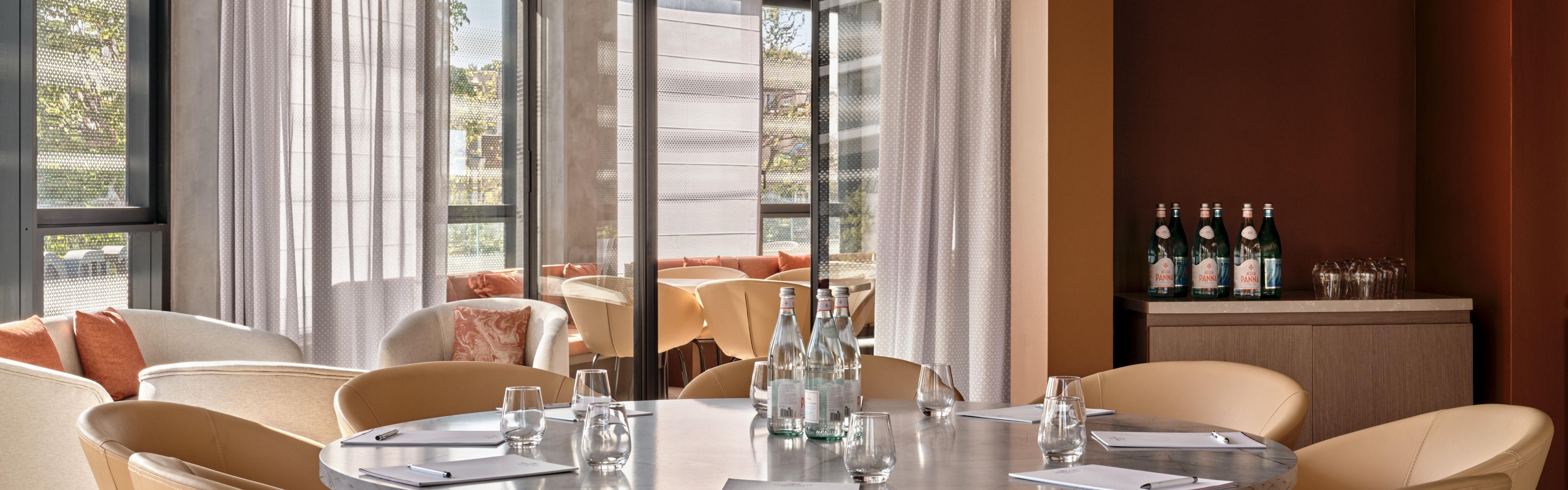 Crowne Plaza Marseille Le Dôme Hotel Meeting Rooms for Rent