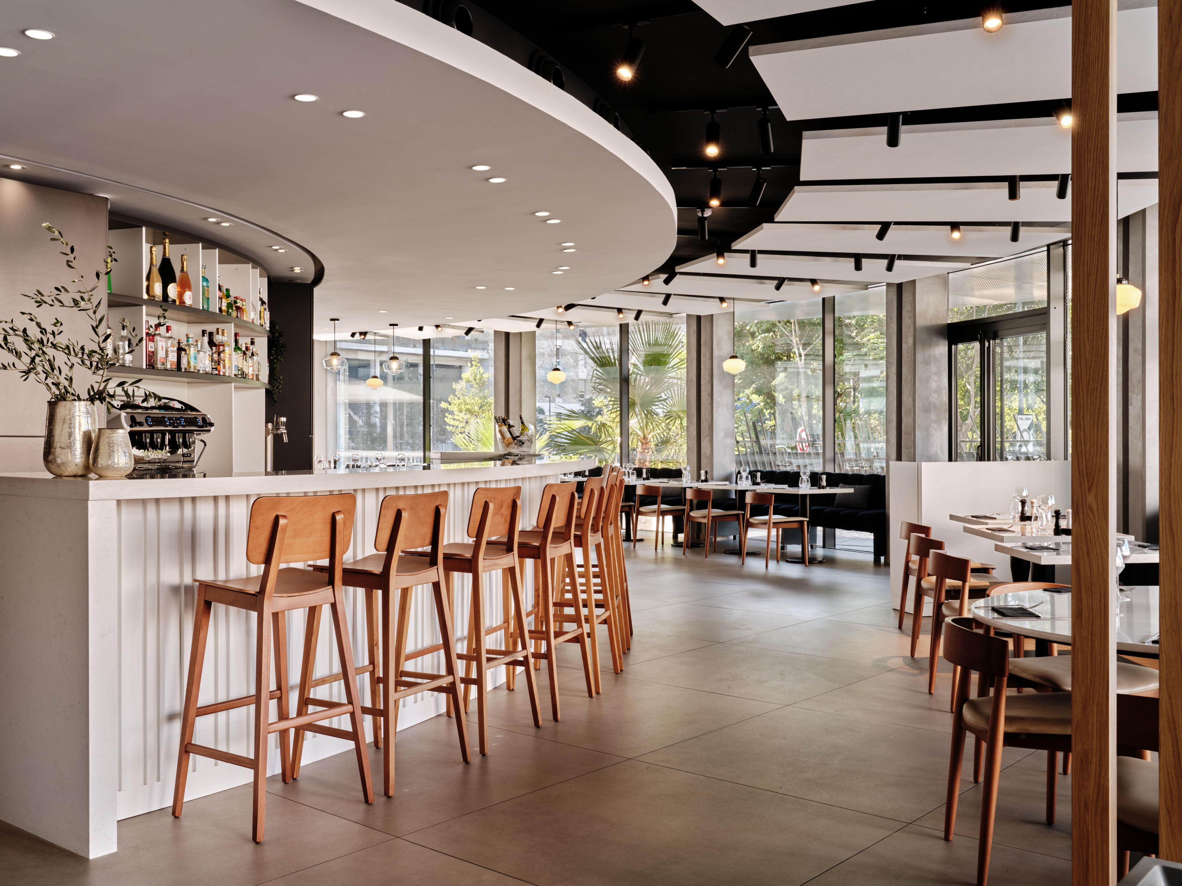From a passion for wine to an inventive gastronomy, everything is there to awaken your taste buds with fresh and healthy food.