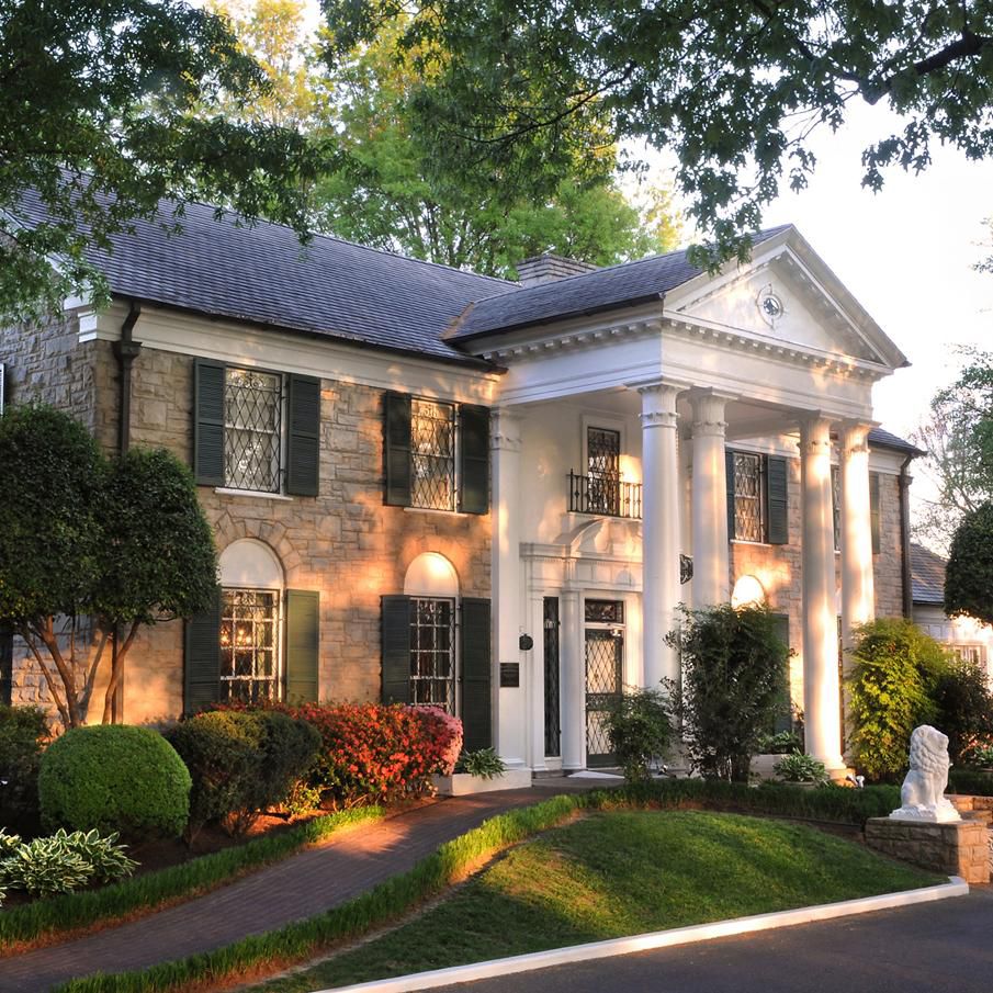 Elvis Presley&#39;s Graceland Mansion, just 9 miles from the hotel