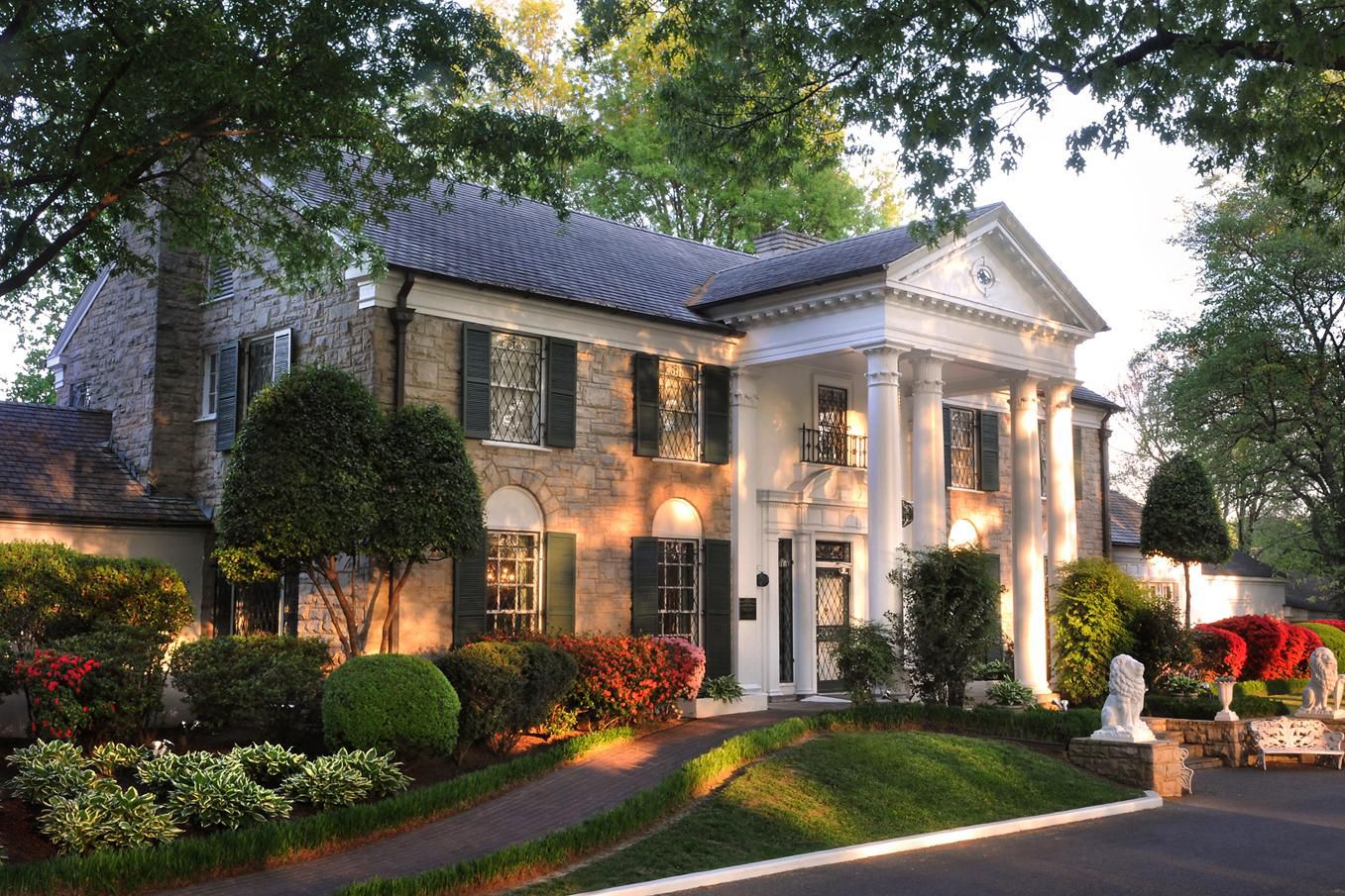 Elvis Presley&#39;s Graceland Mansion, just 9 miles from the hotel