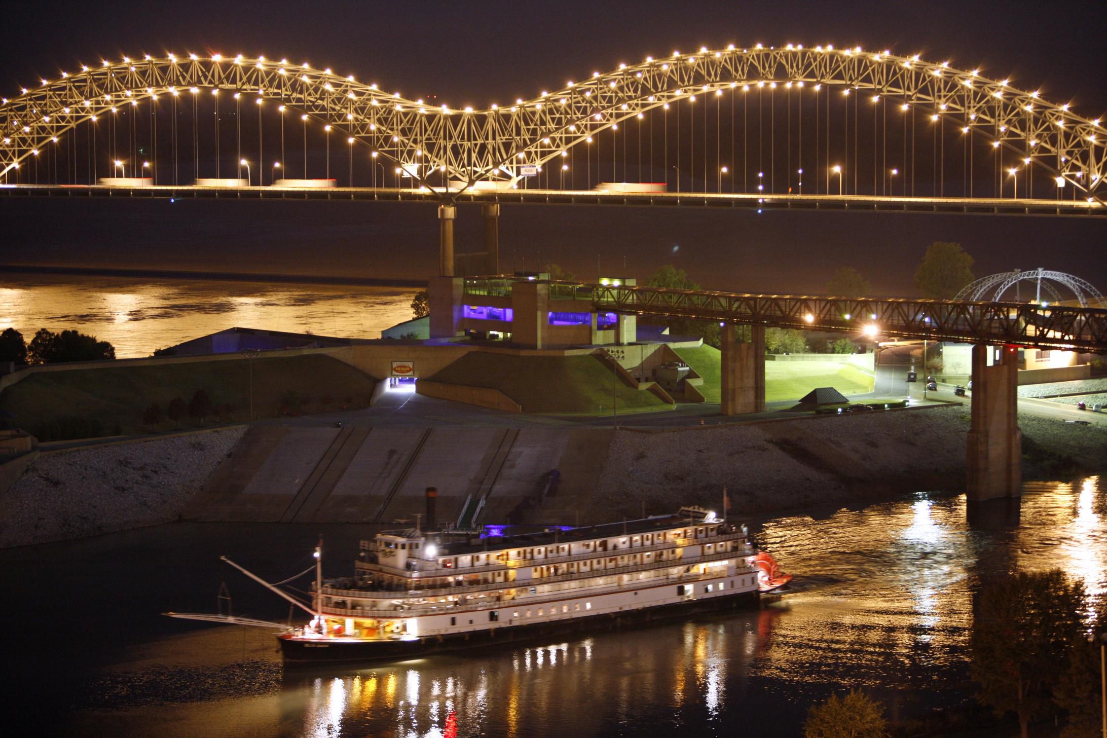 Memphis Queen Paddleboat on the Mississippi River