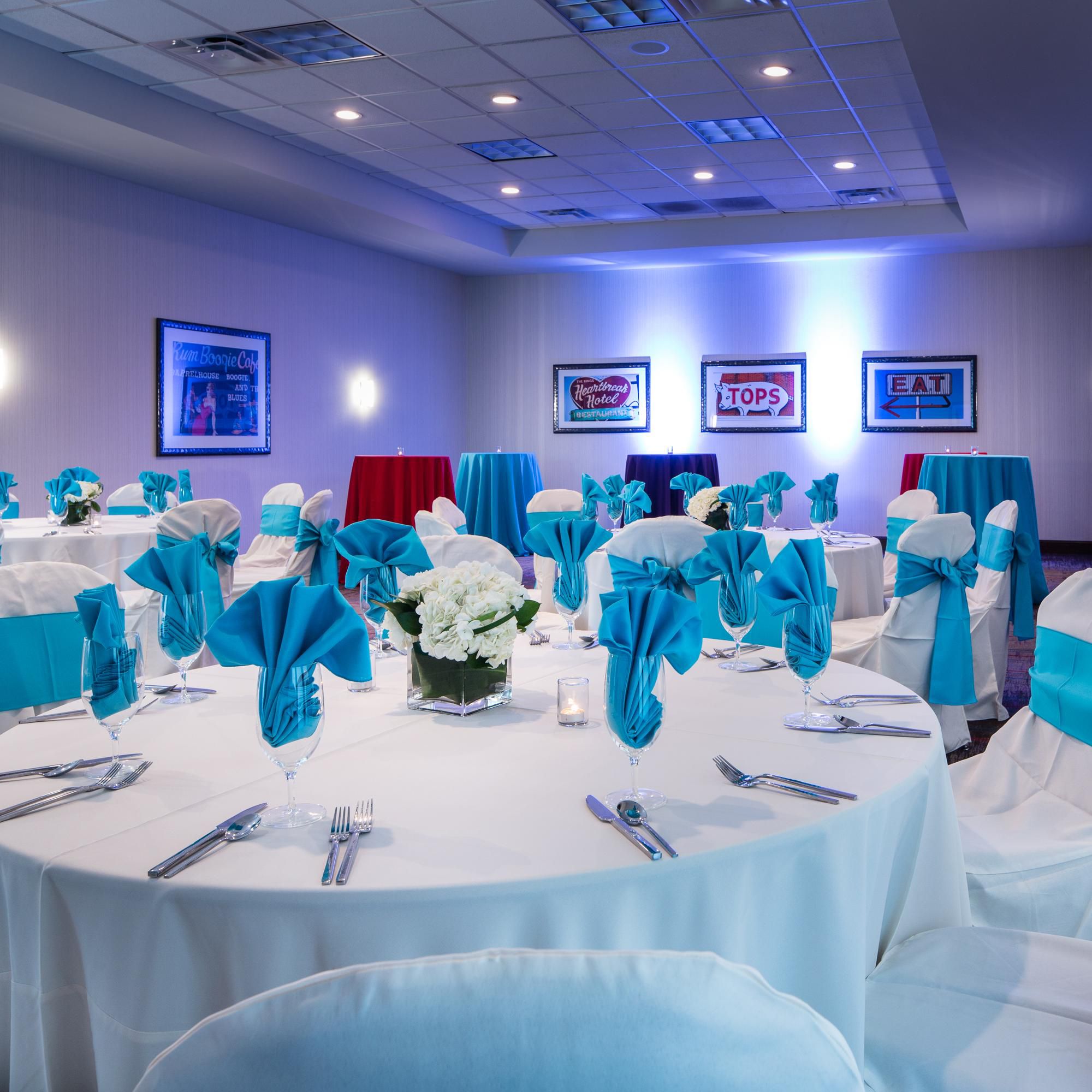 Looking to host your event in Memphis? Contact our hotel today!