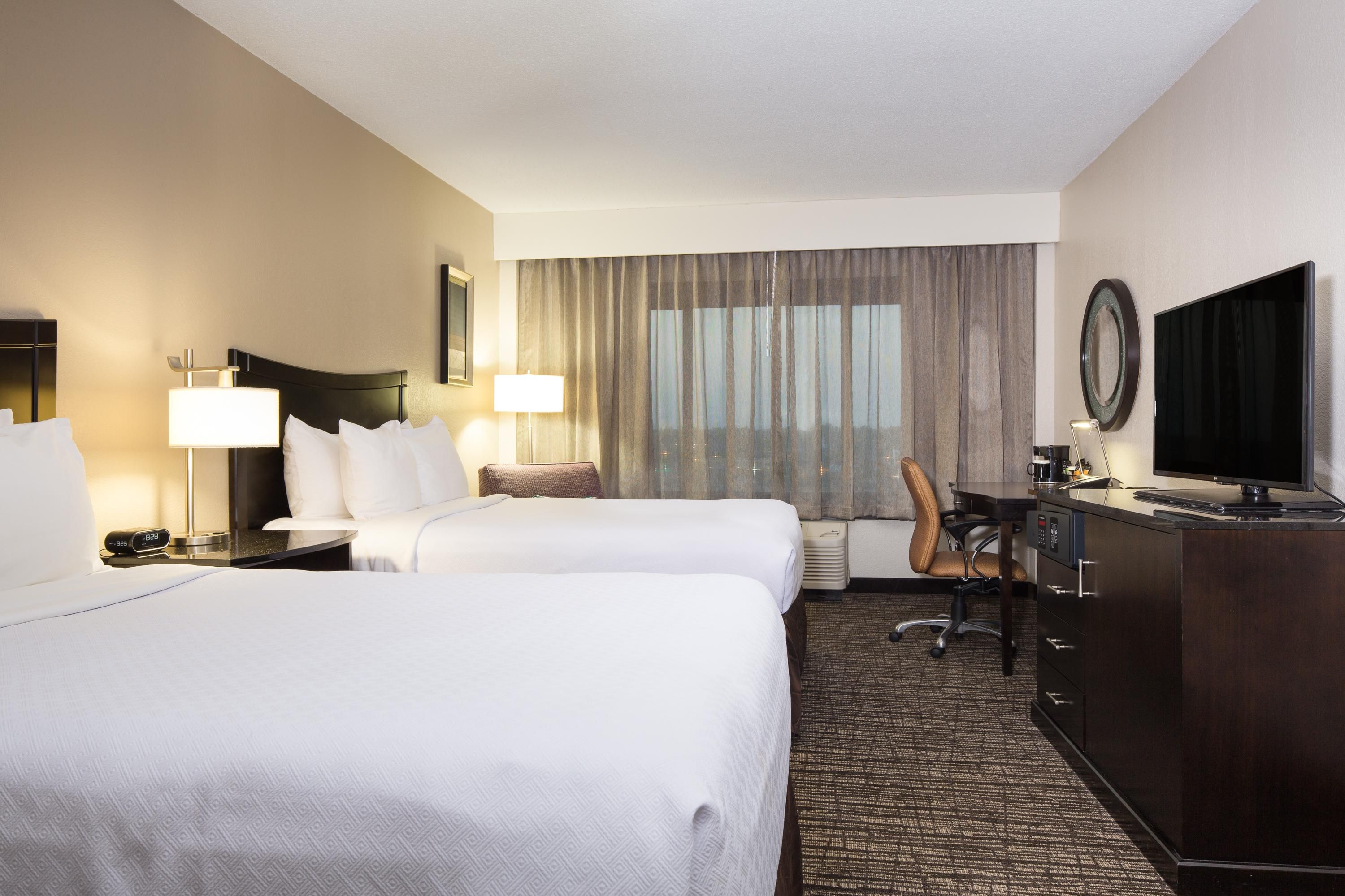 Renovated rooms overlooking Downtown Memphis &amp; St. Jude Hospital