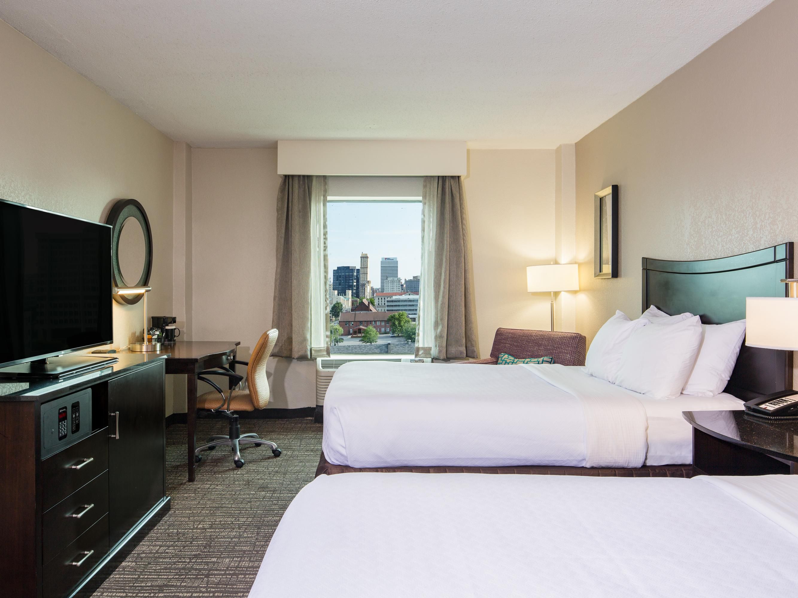 Guest rooms in Downtown Memphis just  5 mins from St. Jude