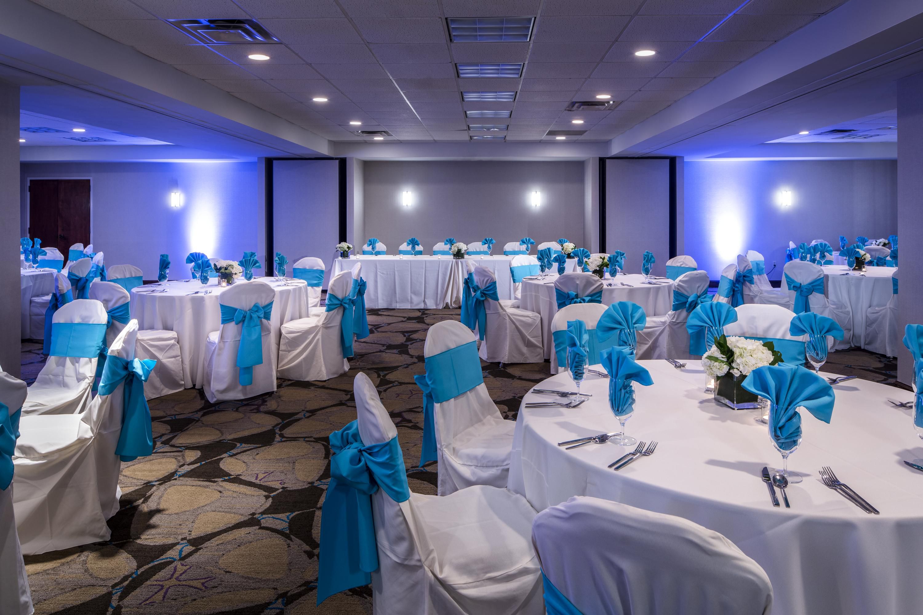 Our renovated meeting space is perfect for your Memphis Wedding
