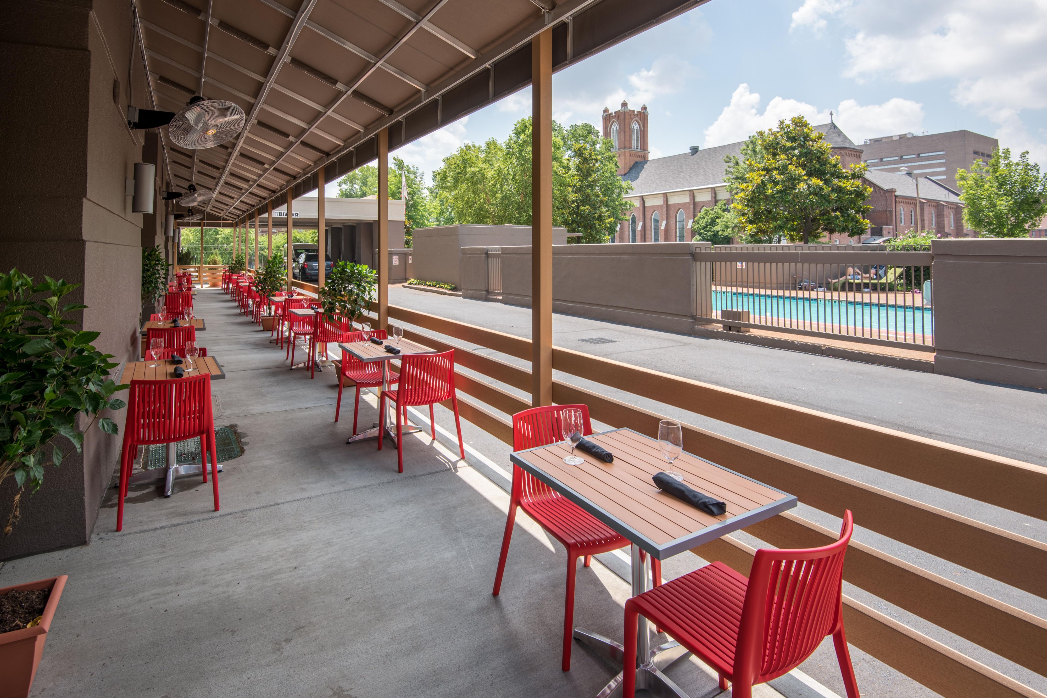 Downtown Memphis Hotel near Memphis Zoo Crowne Plaza Memphis Downtown