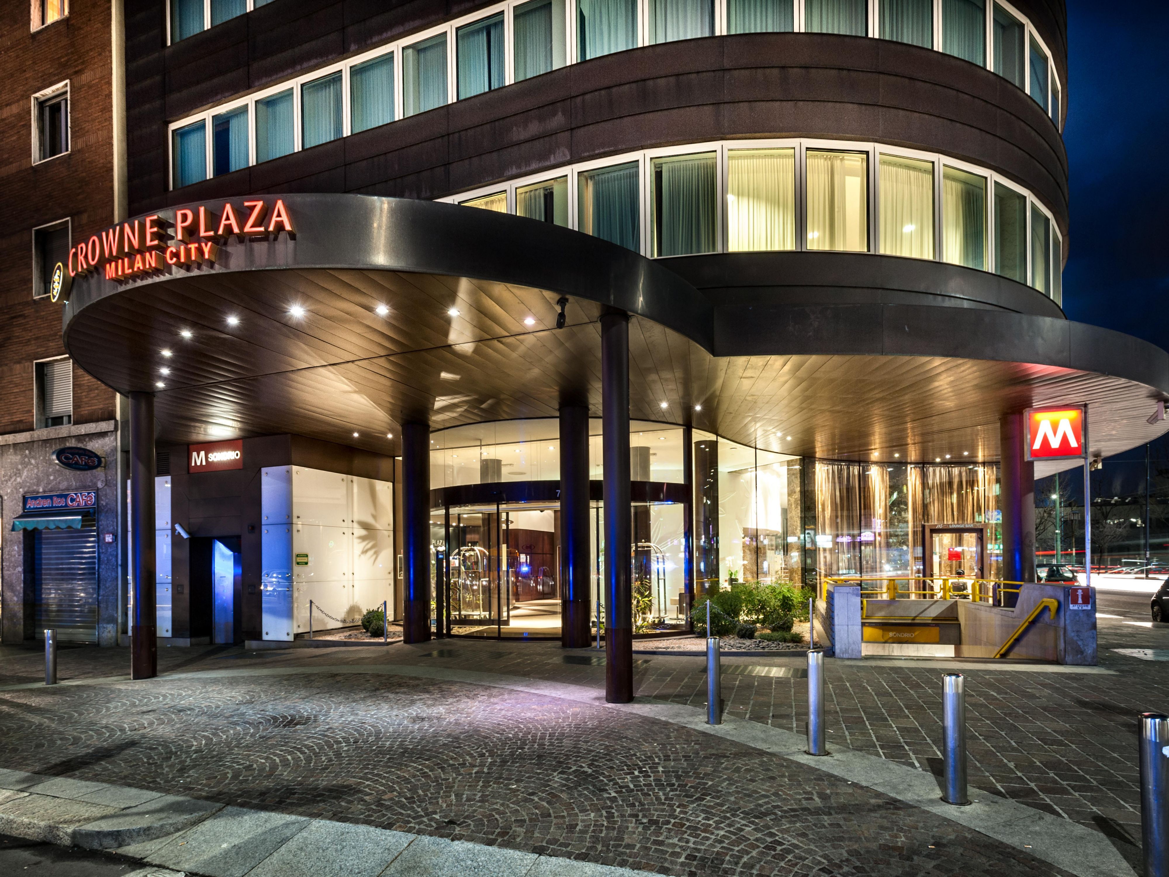 Hotel is located a short distance from Porta Nuova district, hub of the city nightlife and soul of the Milanese tradition. The metro stop is next to hotel to reach Duomo and the shopping area in 4 stops. Central Station, and the shuttle hub to all city airports are only 600 m away and can be reached in just 10 min walk, or in just one metro stop.