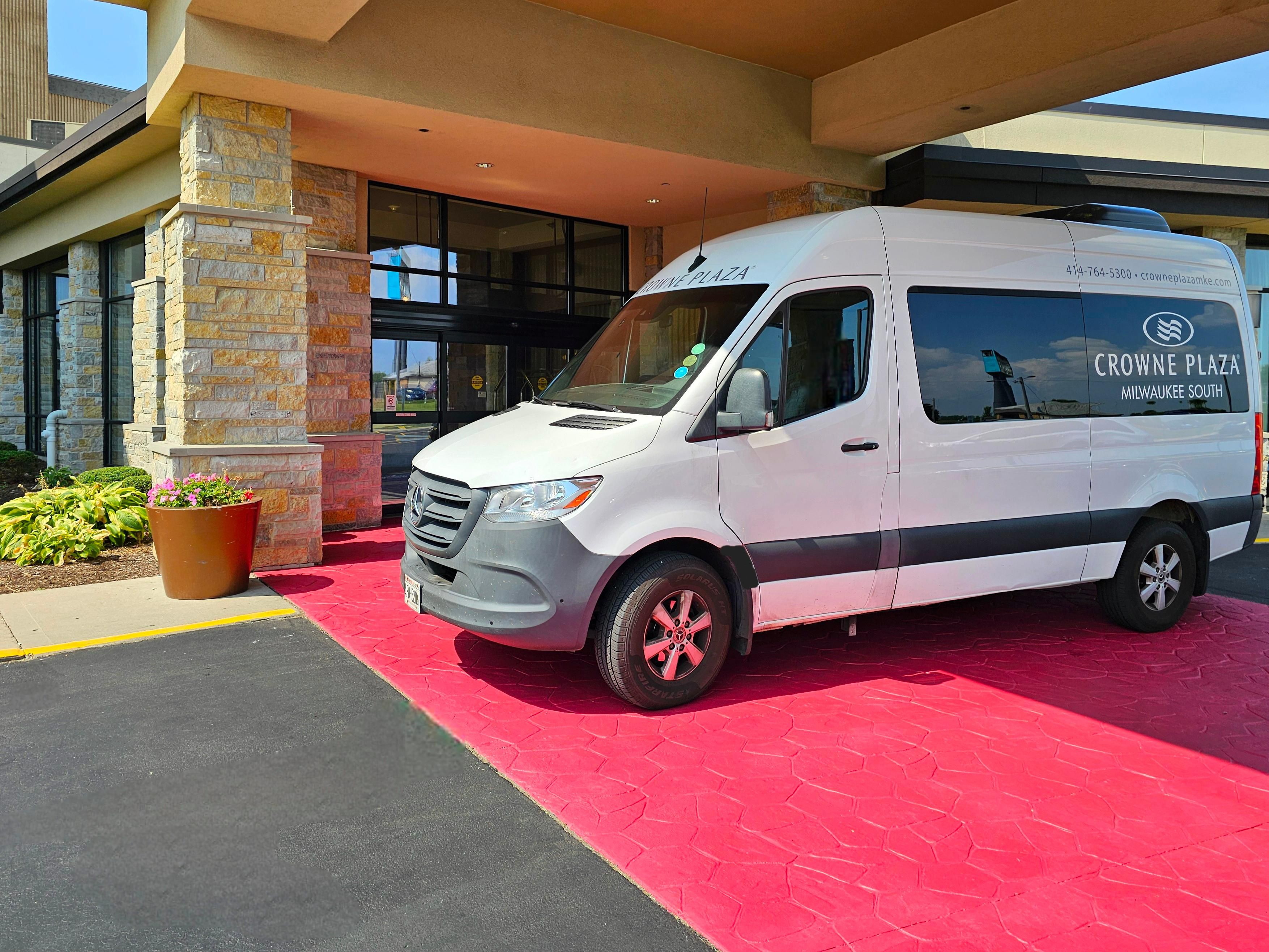 Stay close to General Mitchell International Airport and never miss your flight. Our hotel offers a complimentary shuttle to and from the airport, which makes traveling seamless whether you’re here for business or leisure.
