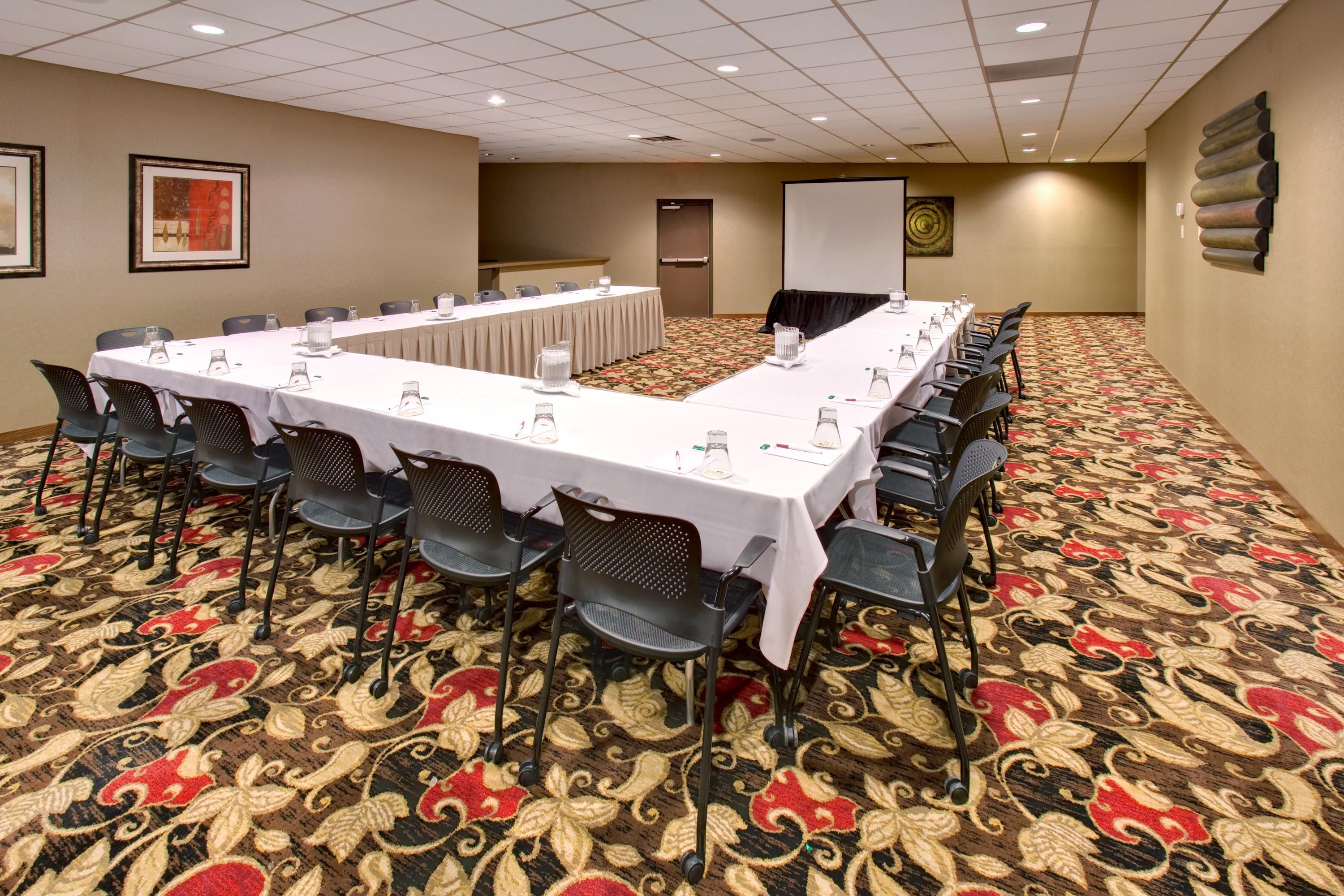Mtg Rm at the Crowne Plaza, a Milwaukee Wisconsin Airport Hotel