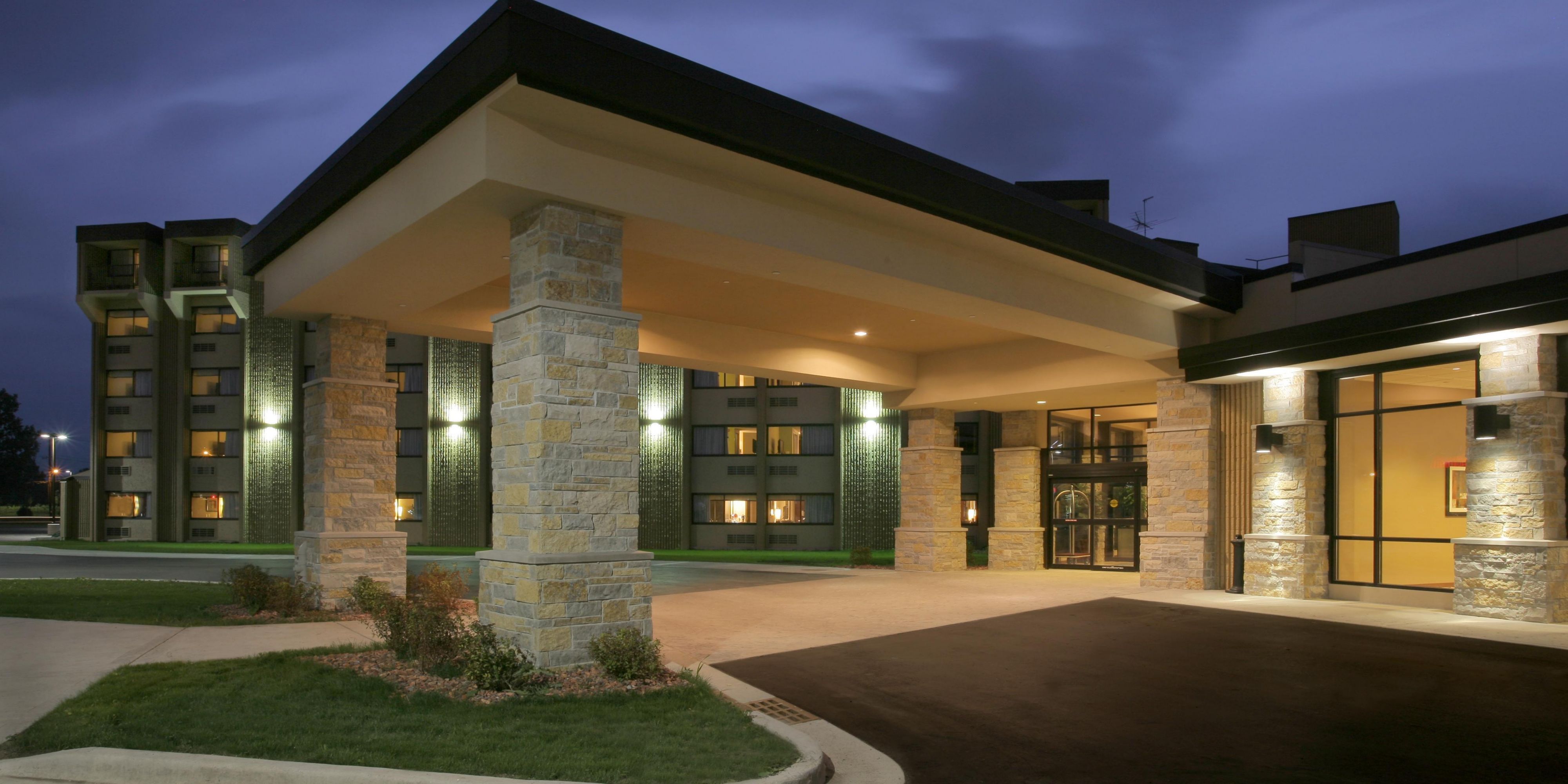 $ hotelInfo.mediaDetails.welcomePhotos.primaryPhoto.caption}