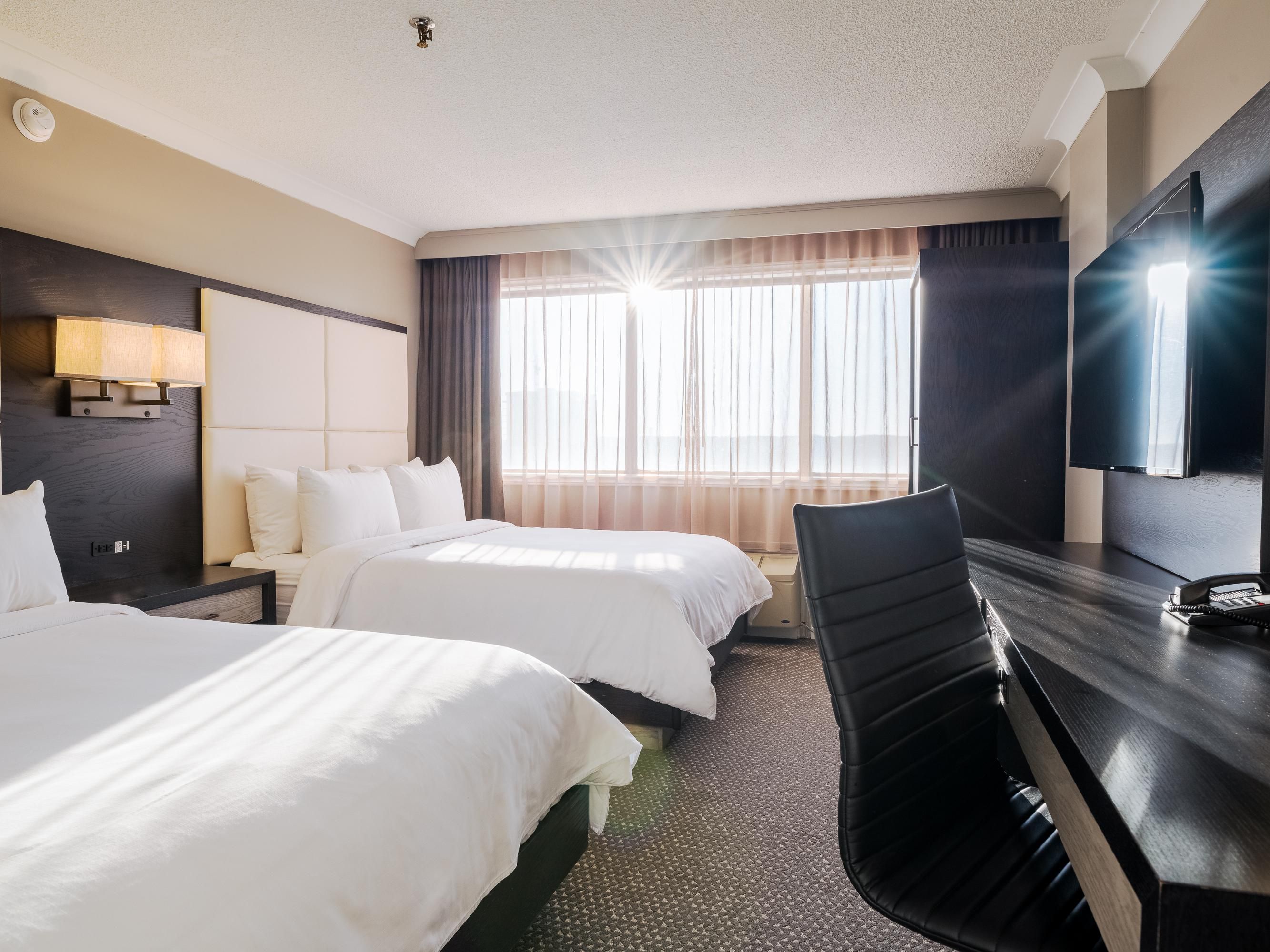 Crowne Plaza Moncton Downtown, Canada / #CanadaDo / Best Places to Stay in Moncton