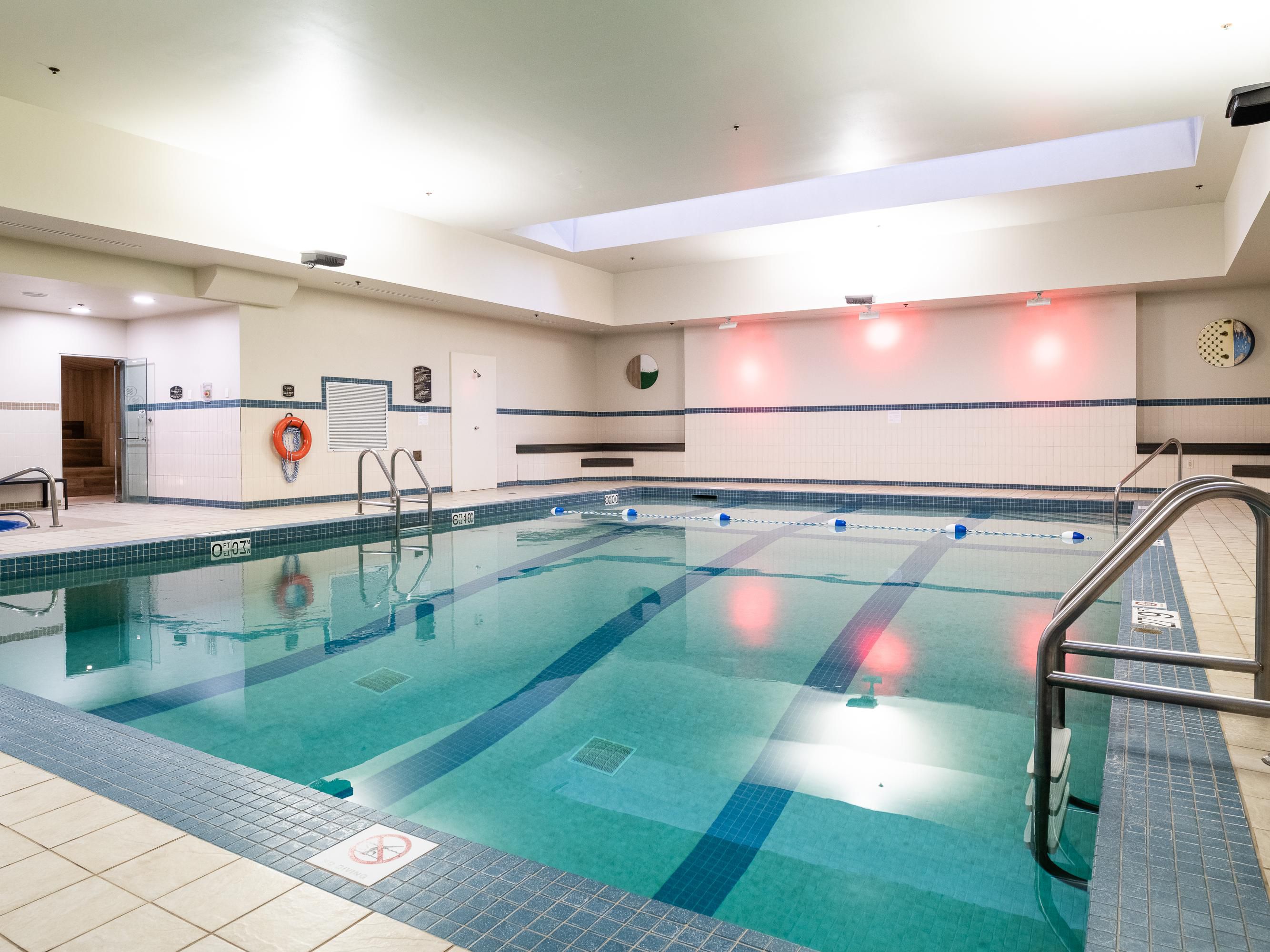 This season escape the cold and enjoy our heated indoor pool, soothing jacuzzi, and relaxing steam room! Open daily from 6AM to 11PM, great for unwinding after a cold day in the city. With towel service, poolside seating, and a 24-hour Fitness Centre, our downtown hotel offers the full wellness experience for chilly stays in Moncton! 