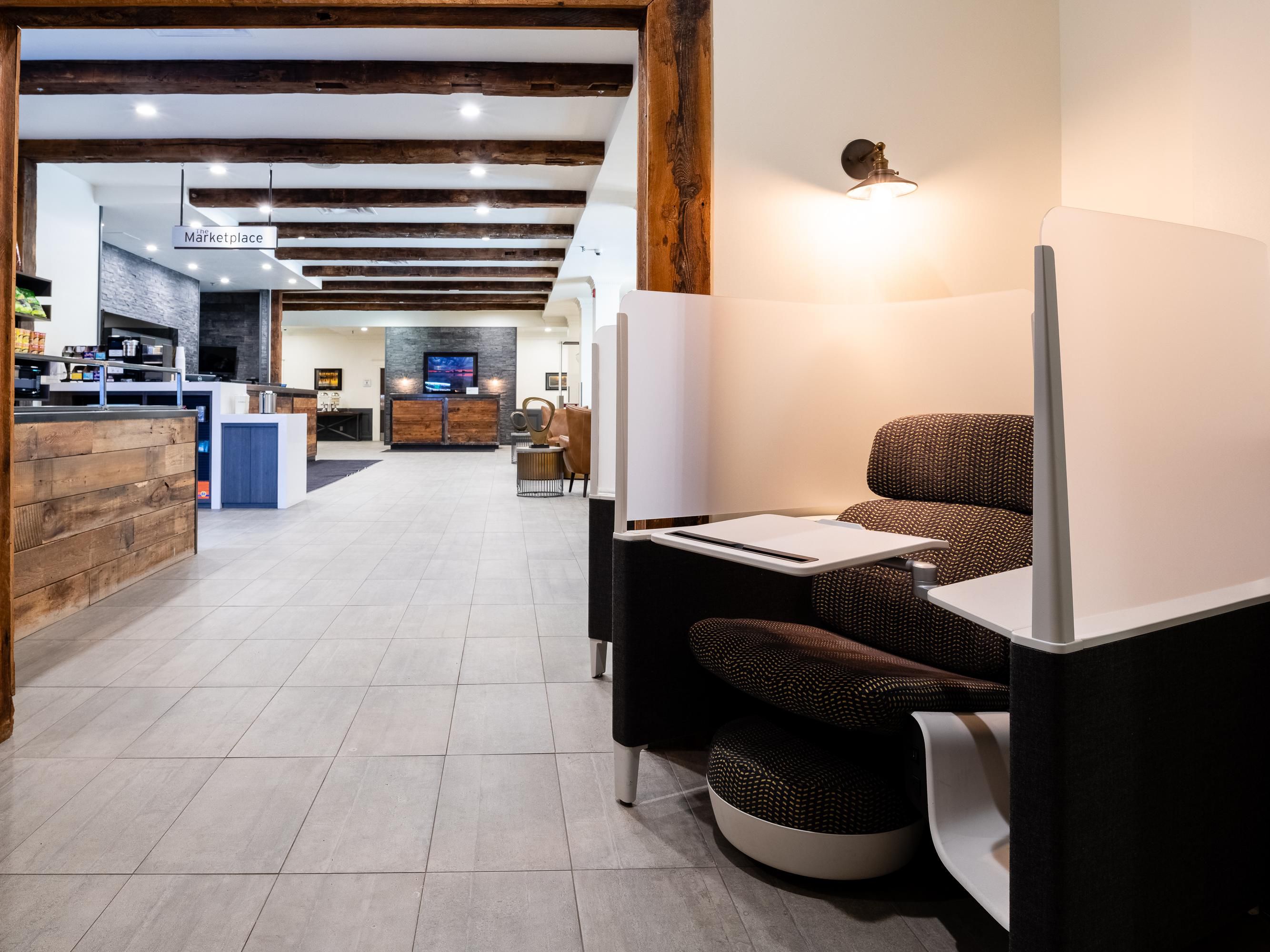 The lobby workspaces at Crowne Plaza Moncton are designed for the needs of blended travelers, balancing business and leisure. With comfortable seating, high-speed Wi-Fi, and charging ports, it’s perfect for remote work or catching up on emails. Conveniently located near refreshments! 