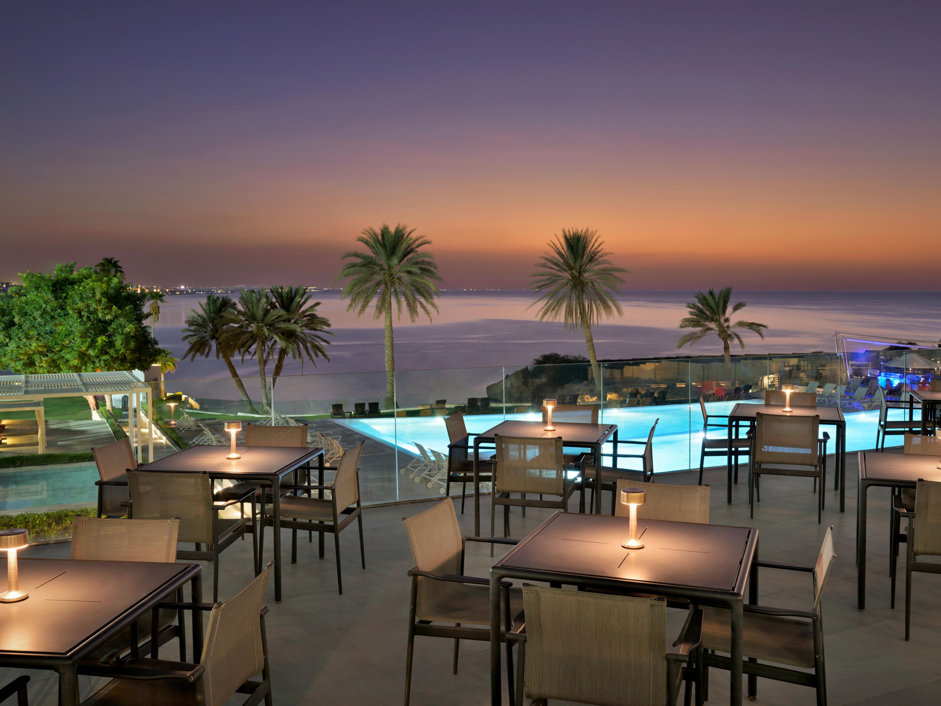 Beachfront Hotel in the Heart of Muscat | Crowne Plaza Muscat