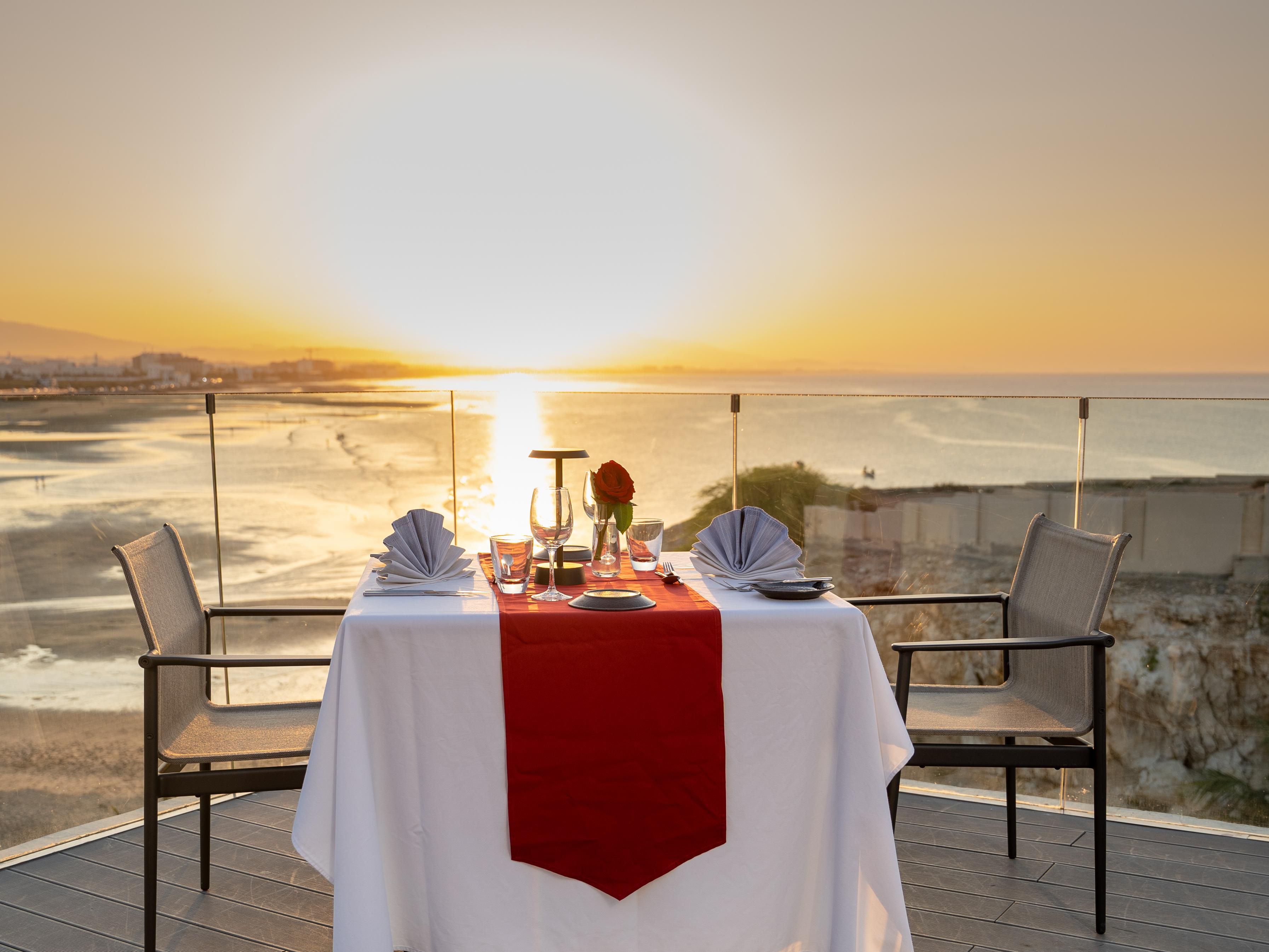 Whether you are celebrating new love, an anniversary or you just want to indulge in a romantic getaway in the heart of the city, our bespoke honeymoon packages include everything you desire and more.