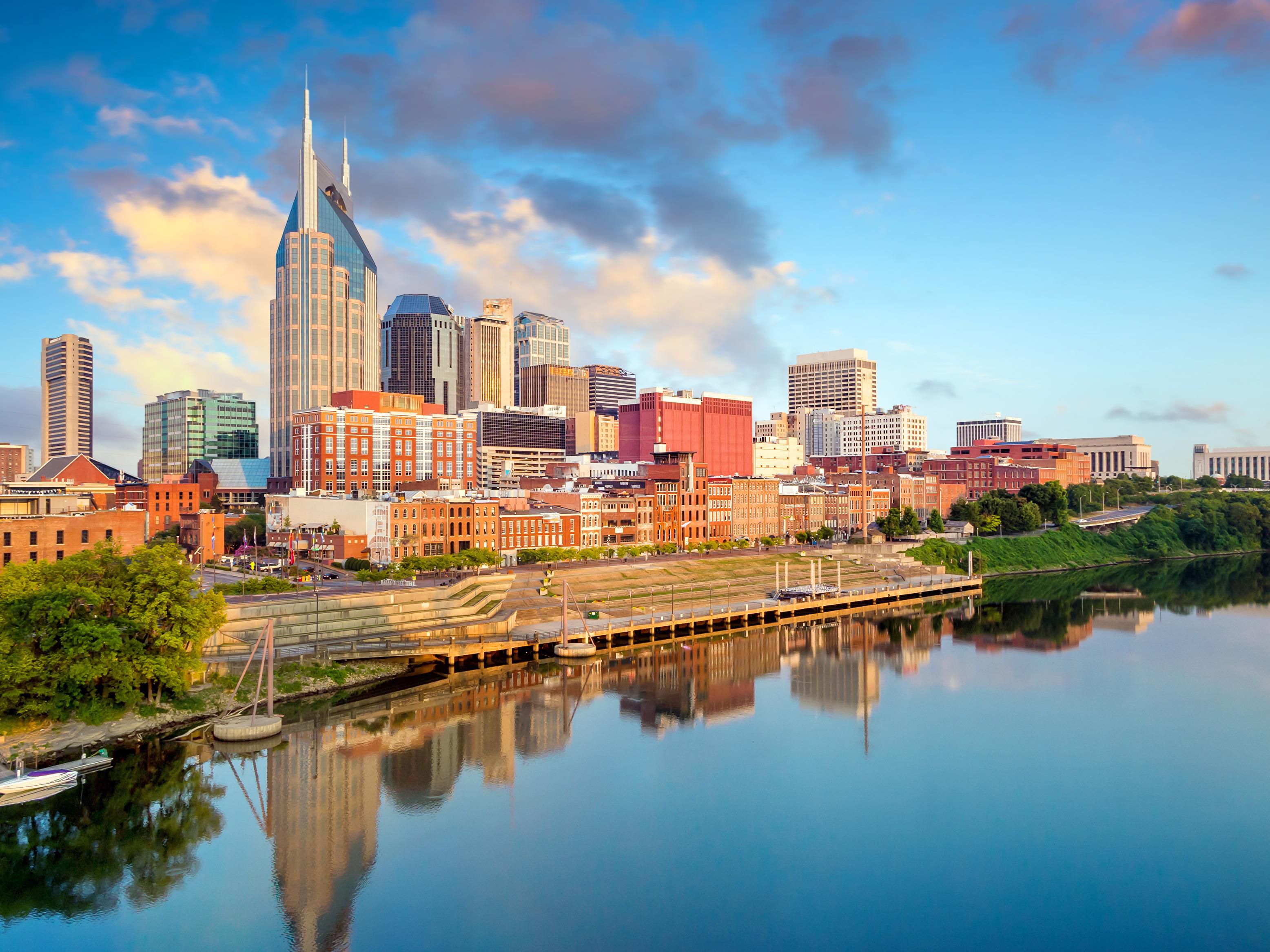 downtown Nashville skyline