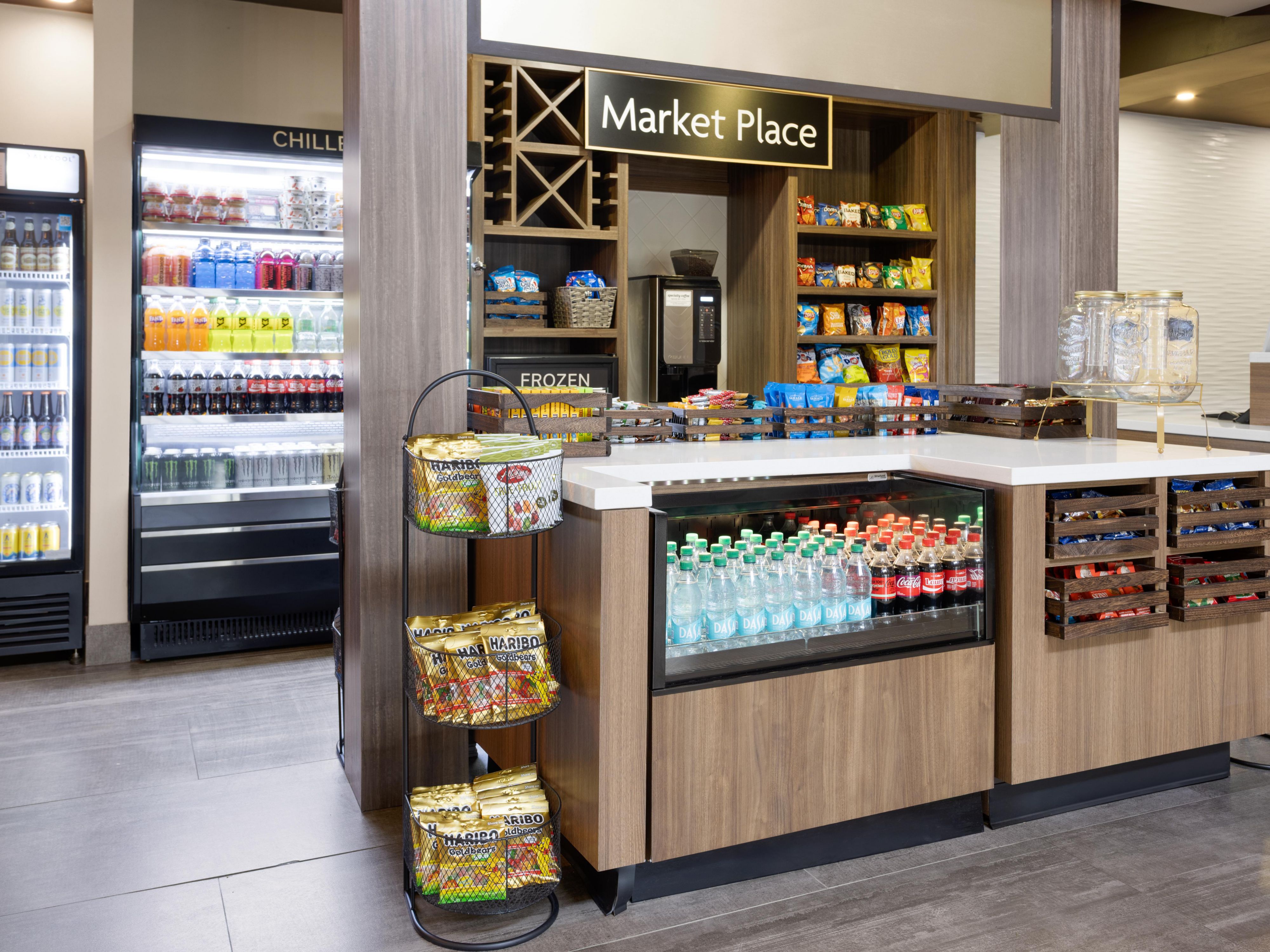 For guests on the move, our grab-and-go marketplace offers chef-prepared meals, snacks, and beverages around the clock. Located by the front desk, it’s an easy option for travelers catching early flights or late arrivals.