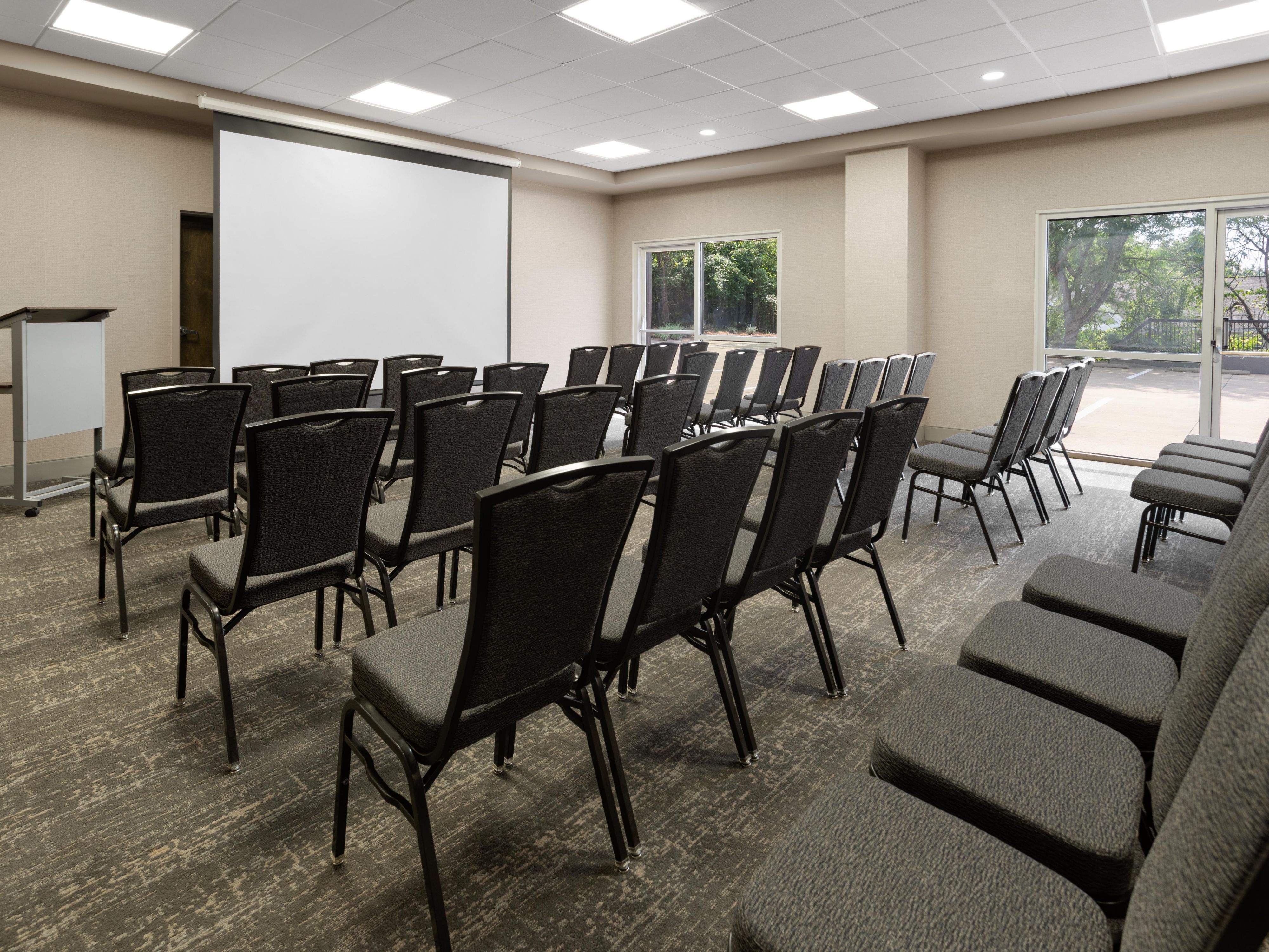 Theater-style meetings near BNA—perfect for corporate groups.
