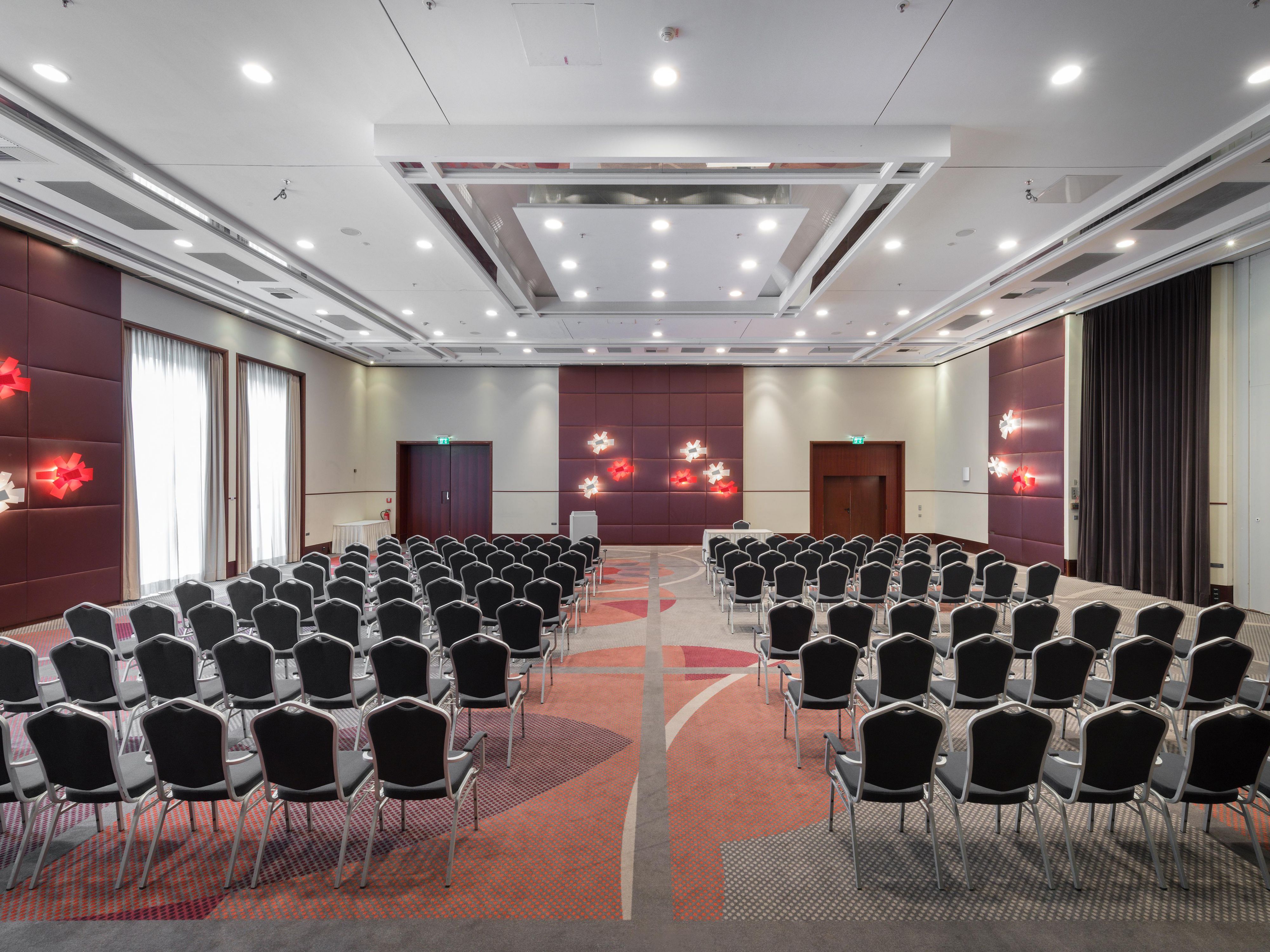 Business Hotel in Dusseldorf Crowne Plaza Dusseldorf Neuss
