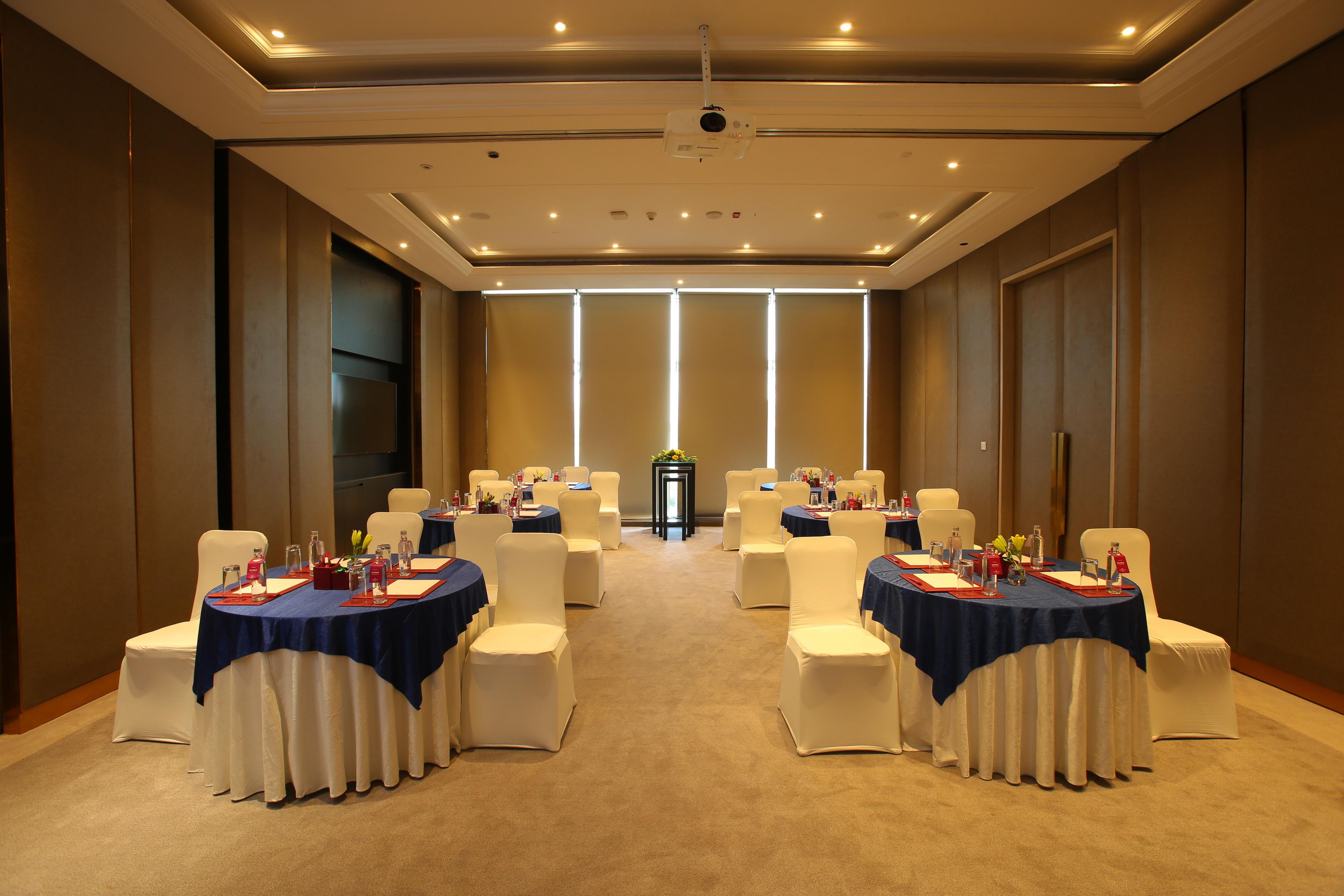 Crowne Plaza New Delhi Mayur Vihar Noida - New Delhi, India
