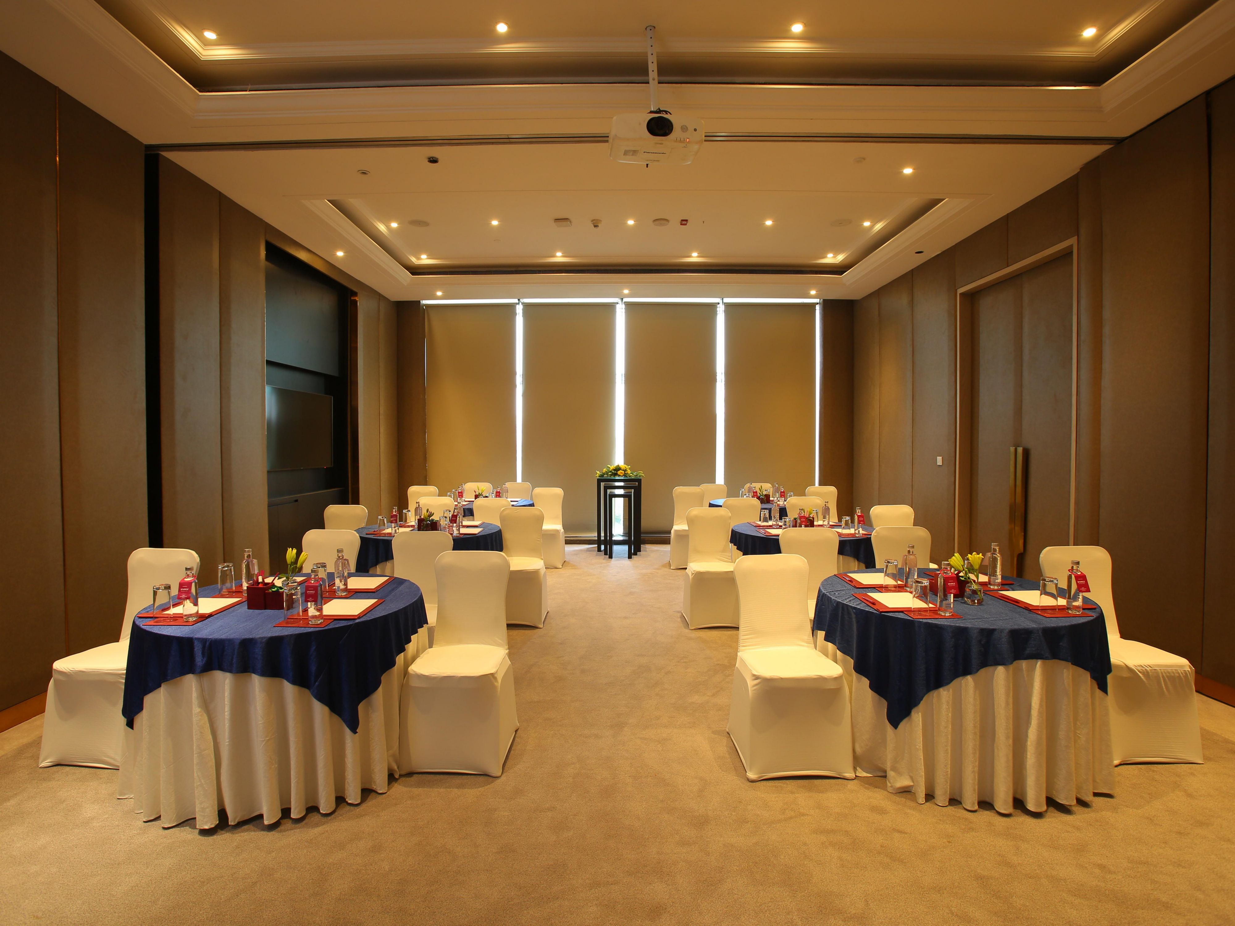 Crowne Plaza New Delhi Mayur Vihar Noida - New Delhi, India