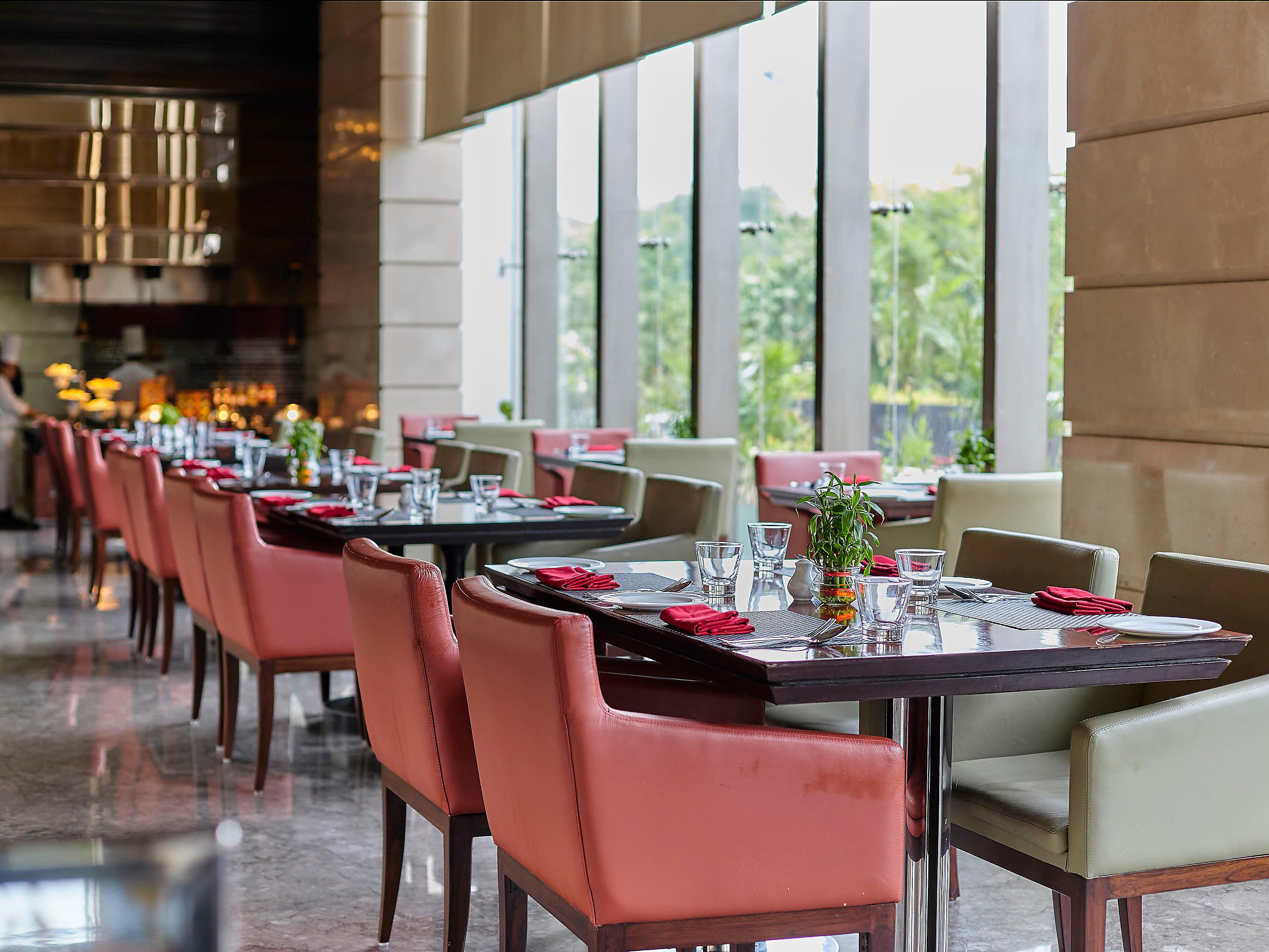 Crowne Plaza New Delhi Hotels New Delhi Rohini Dining
