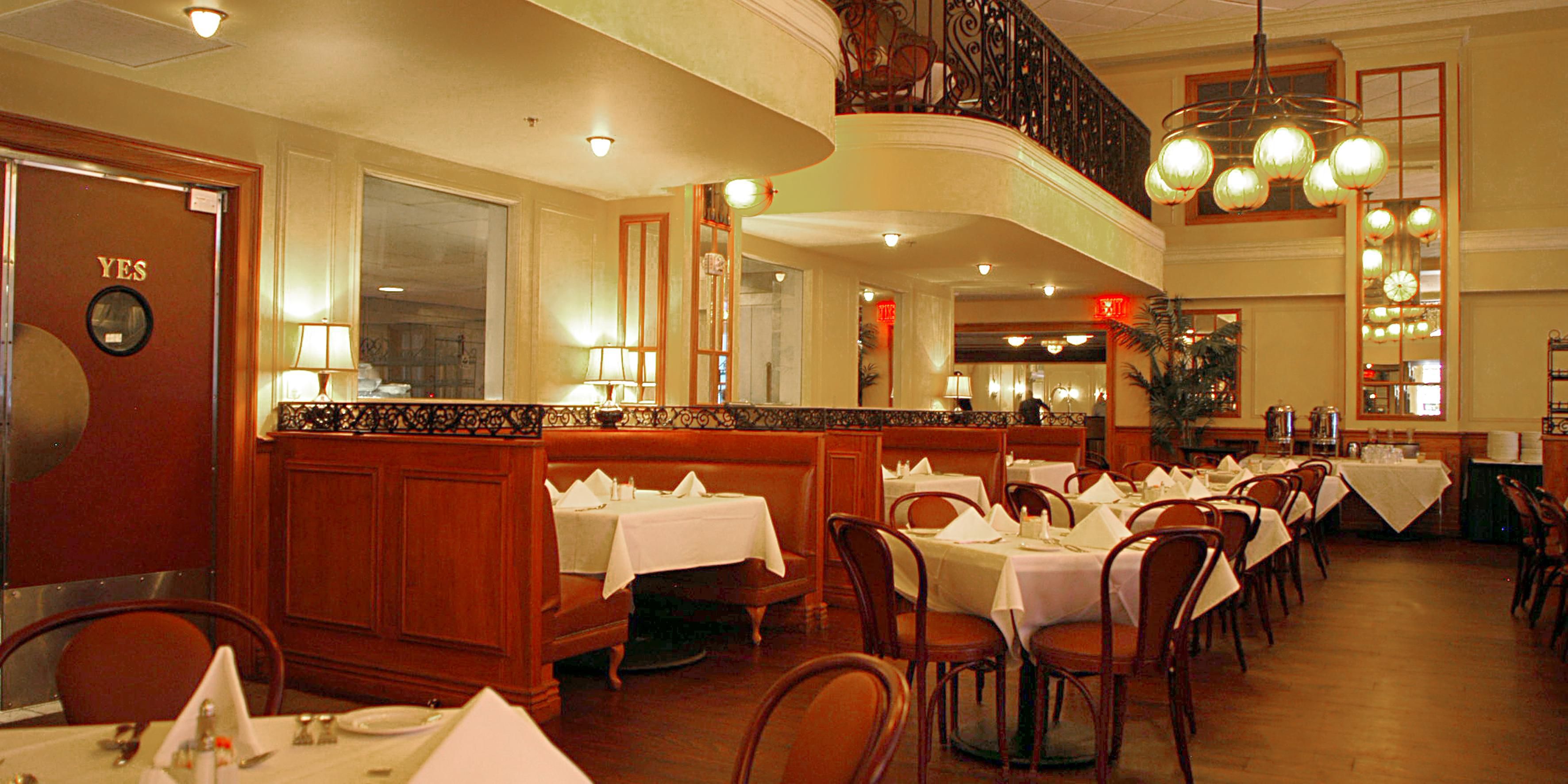 Astor Crowne Plaza - Brennan's Bourbon House Restaurant
