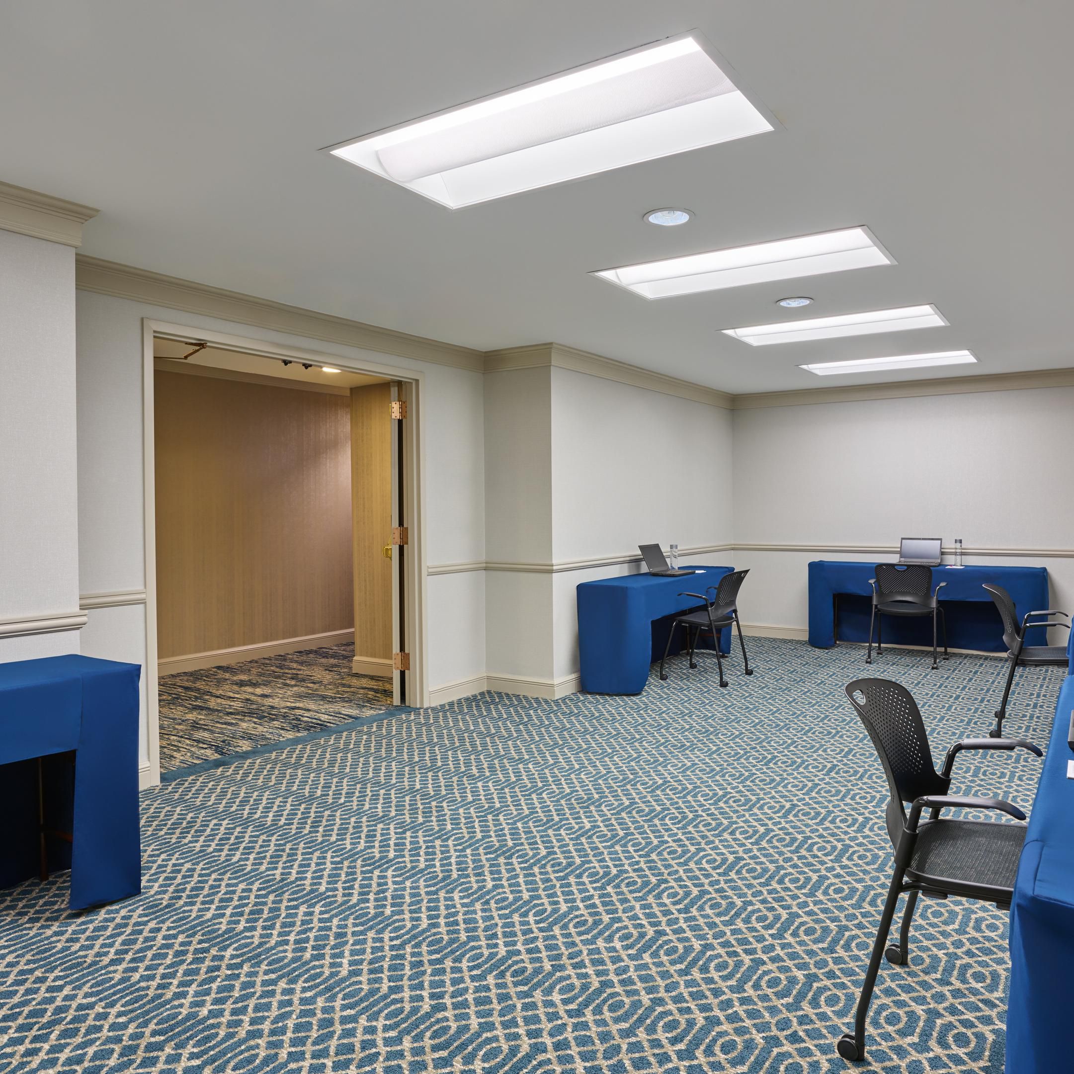 Chartres is an ideal office solution for your attendees.