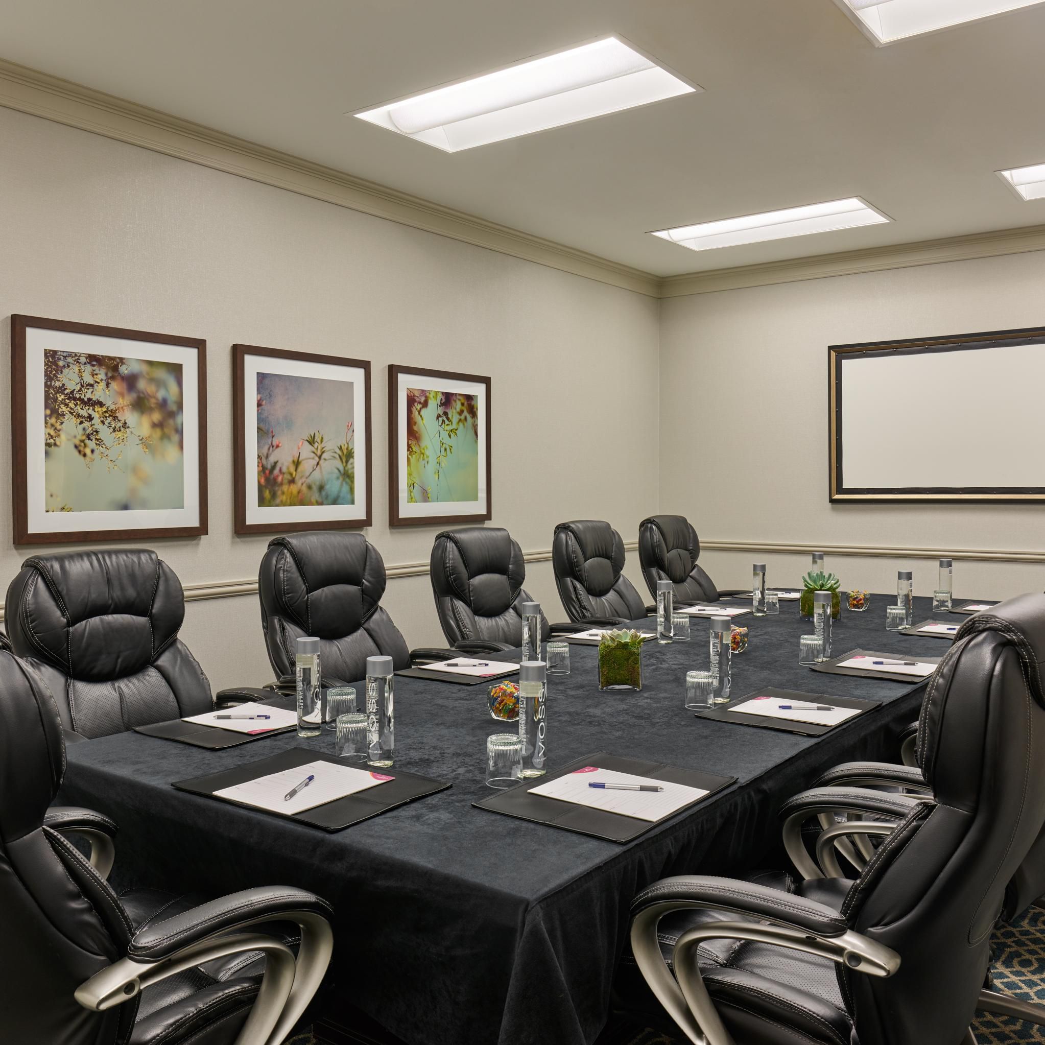 Royal Boardroom for up to 12 attendees.
