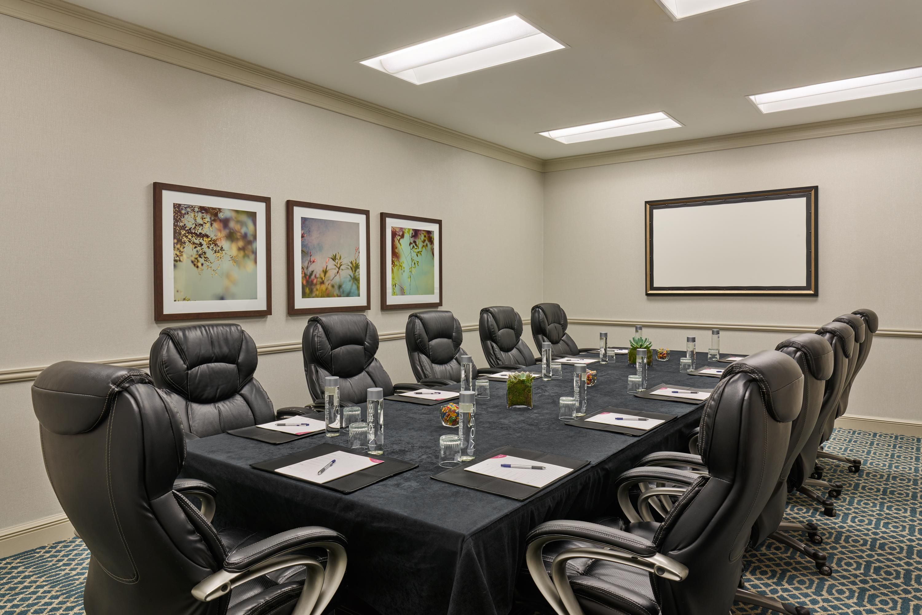 Royal Boardroom for up to 12 attendees.