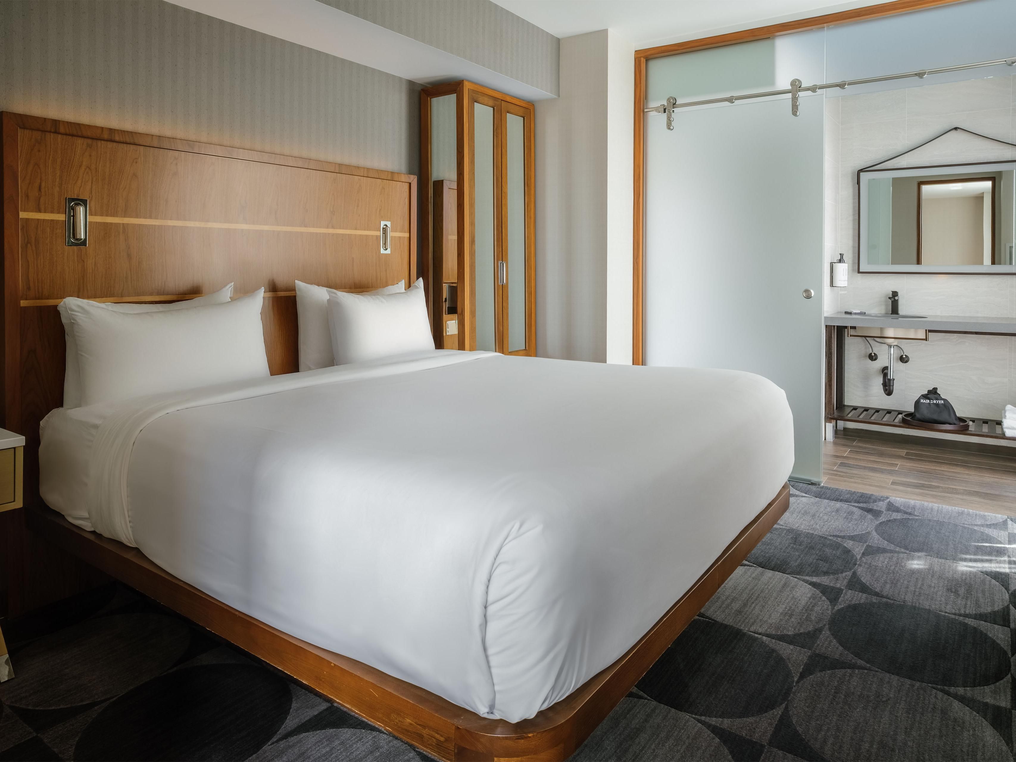Comfortable top-floor suite with City Views and modern bathroom